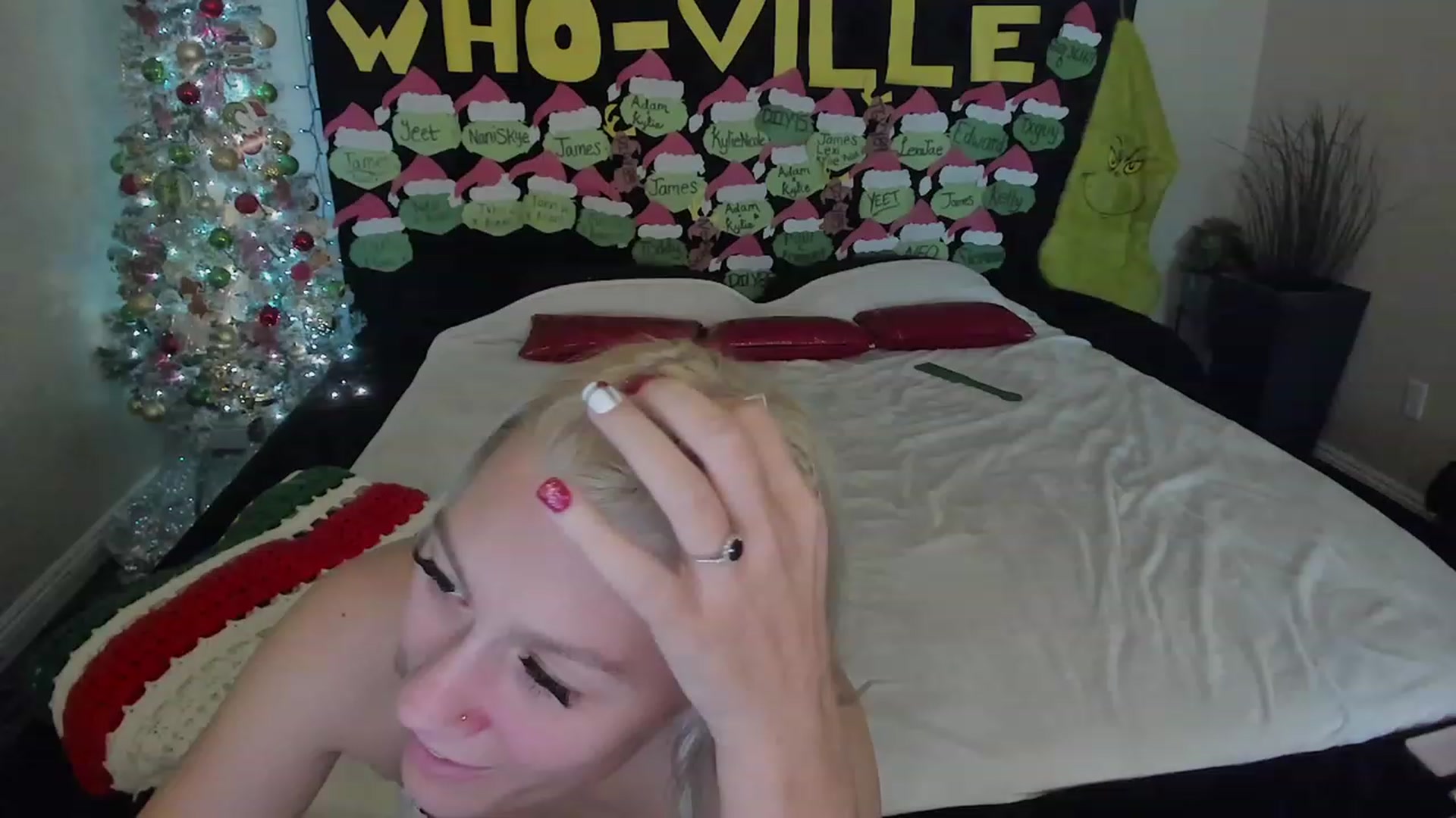 Gallery image thumbnail from LexiiJae's myfreecams stream on, 12/12/2023, 09:26 image 12 of 20