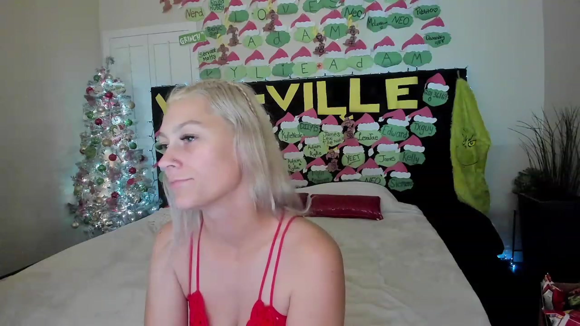Gallery image thumbnail from LexiiJae's myfreecams stream on, 12/13/2023, 07:51 image 10 of 20