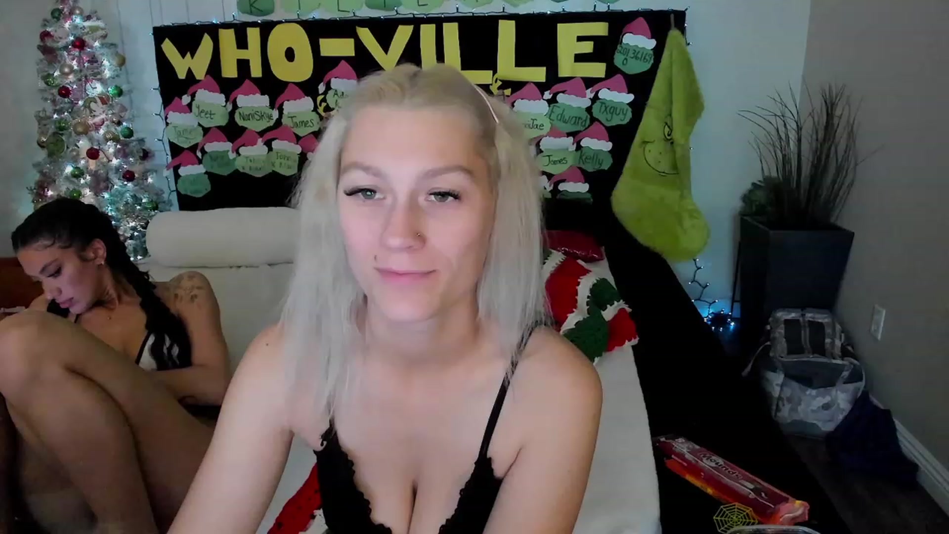 Gallery image thumbnail from LexiiJae's myfreecams stream on, 12/20/2023, 10:12 image 10 of 20