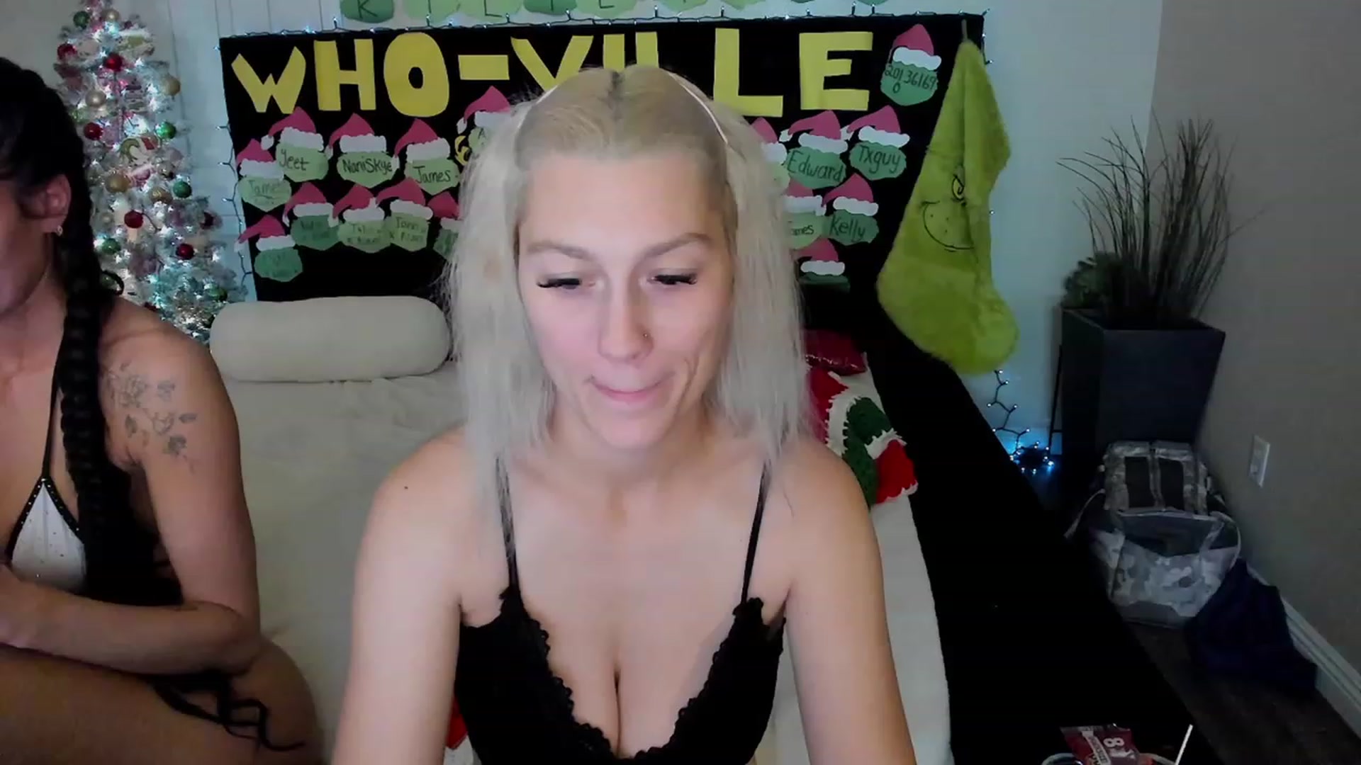 Gallery image thumbnail from LexiiJae's myfreecams stream on, 12/20/2023, 10:12 image 7 of 20
