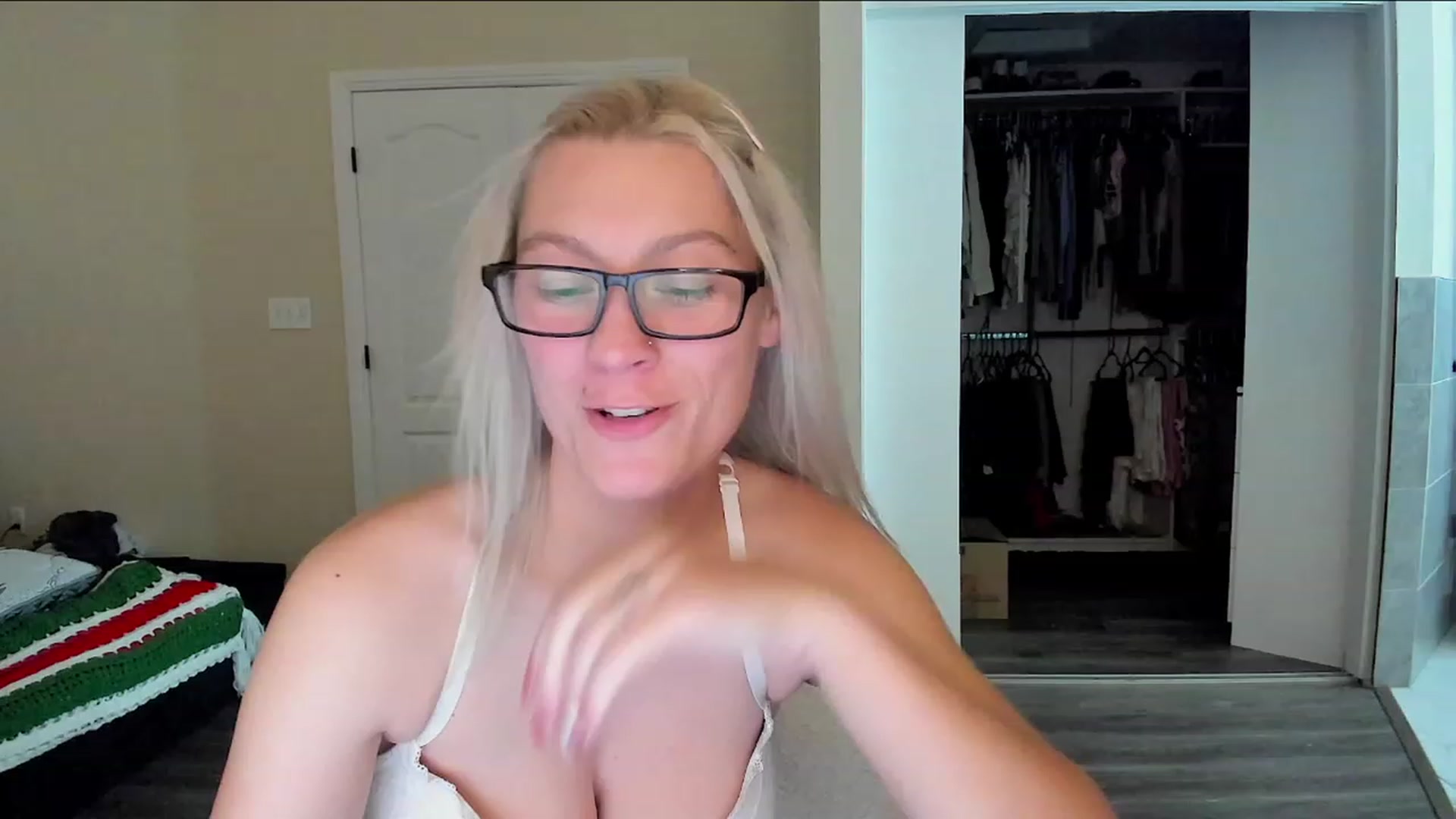 Gallery image thumbnail from LexiiJae's myfreecams stream on, 12/29/2023, 09:20 image 16 of 20