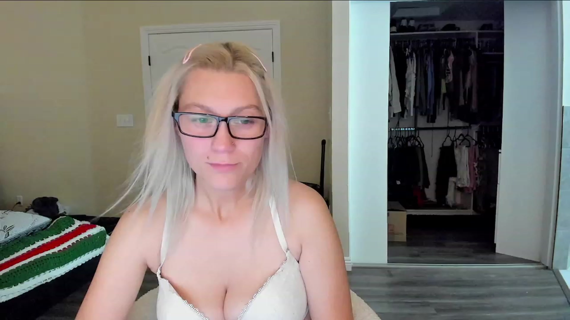 Gallery image thumbnail from LexiiJae's myfreecams stream on, 12/29/2023, 09:20 image 7 of 20
