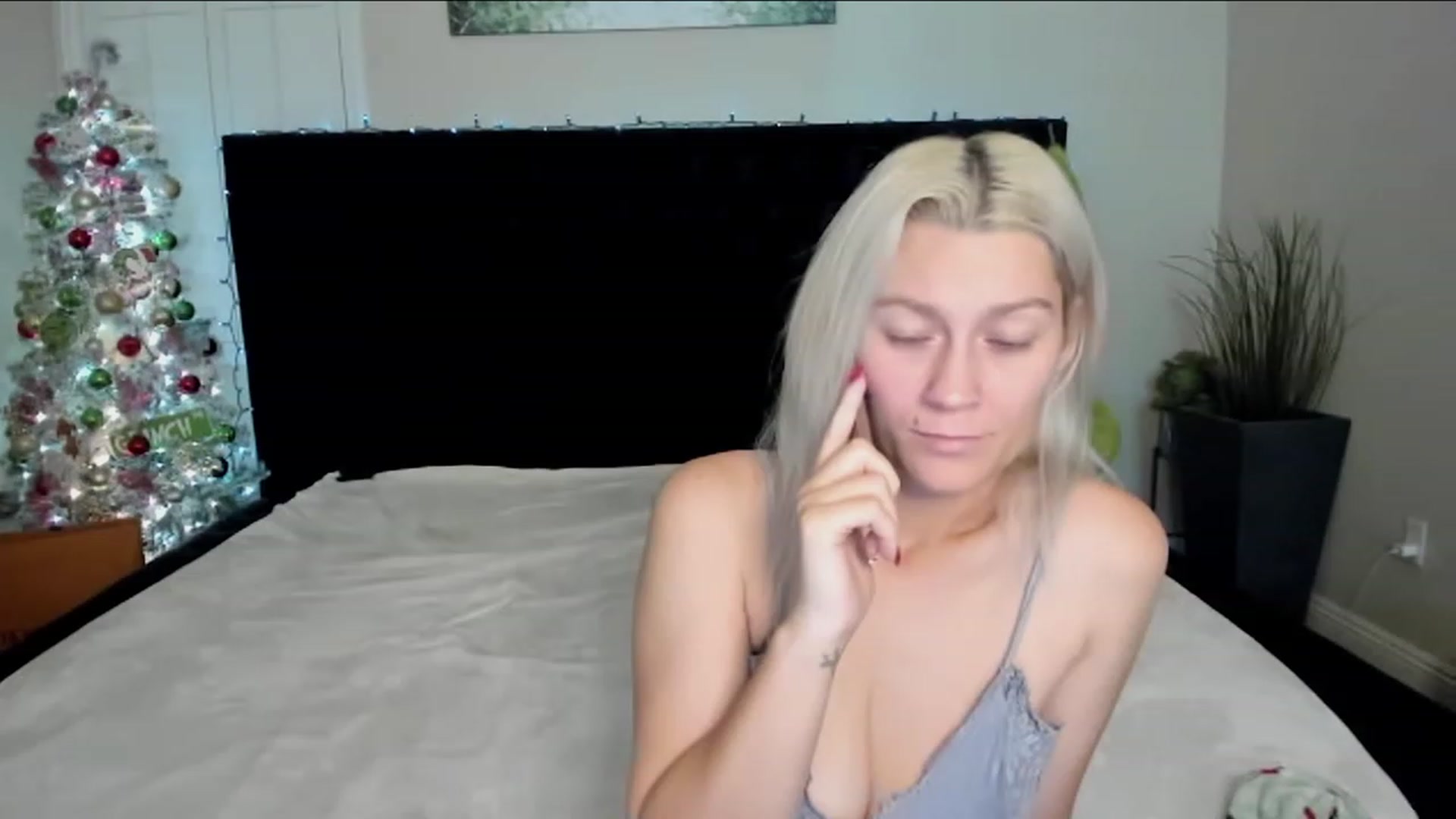 Gallery image thumbnail from LexiiJae's myfreecams stream on, 12/30/2023, 10:33 image 19 of 20