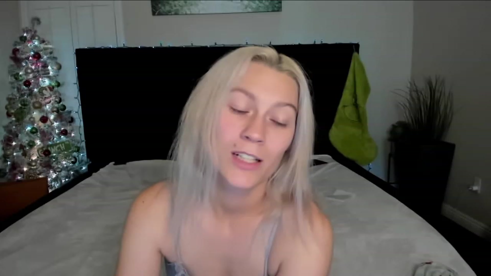 Gallery image thumbnail from LexiiJae's myfreecams stream on, 12/30/2023, 10:33 image 1 of 20