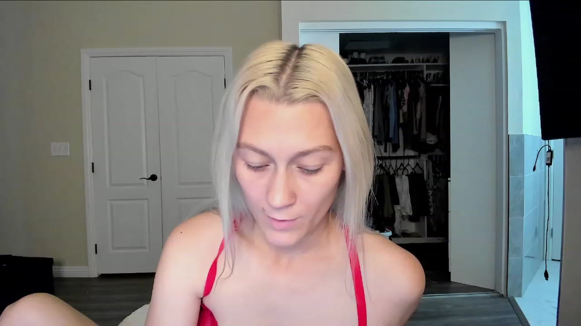 Gallery image thumbnail from LexiiJae's myfreecams stream on, 01/03/2024, 08:54 image 6 of 20