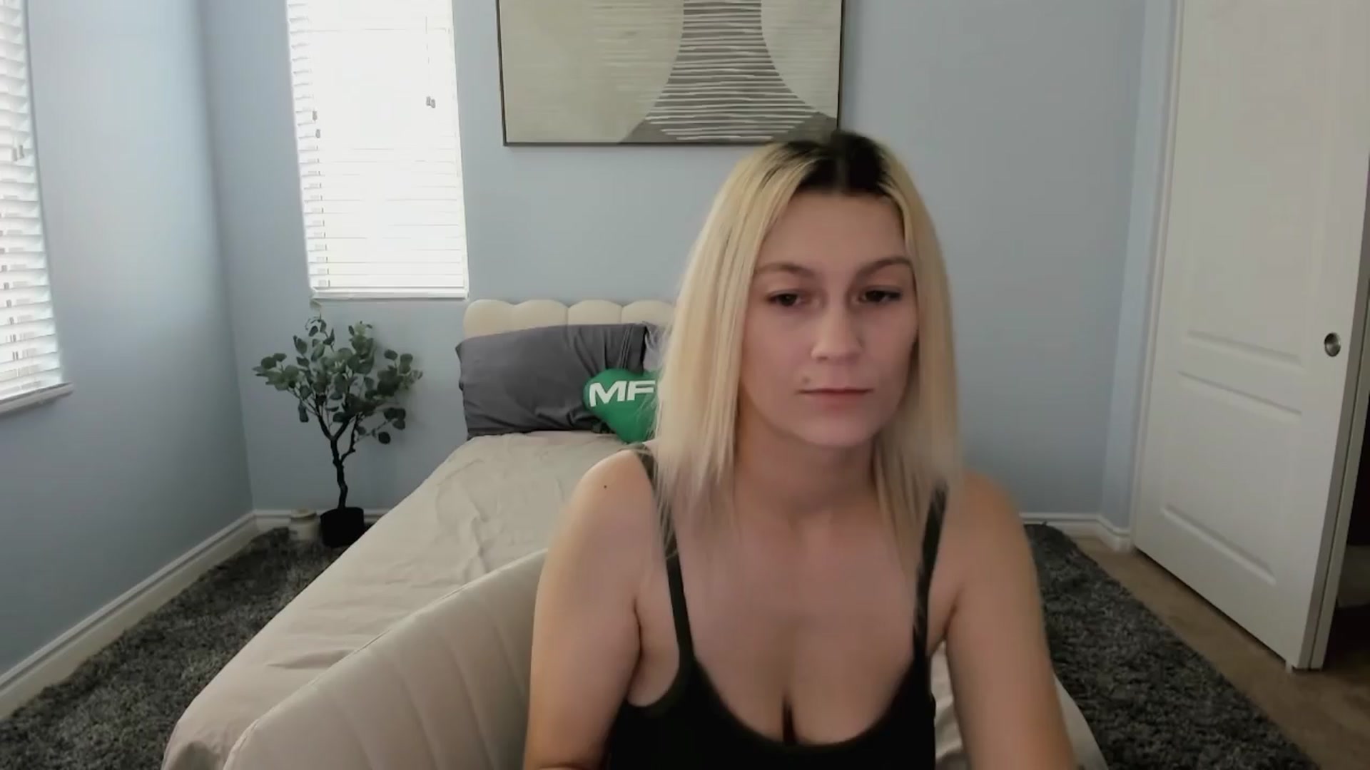 Gallery image thumbnail from LexiiJae's myfreecams stream on, 03/26/2024, 21:02 image 17 of 20