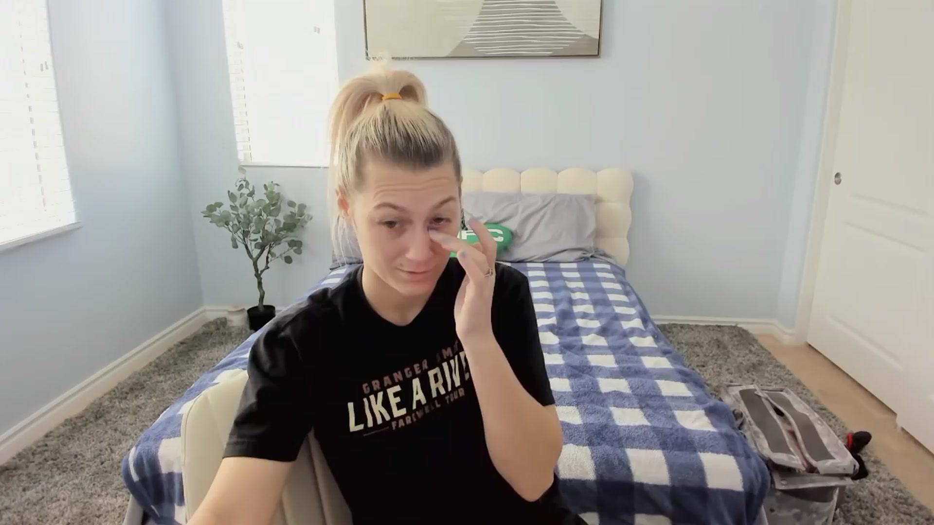 Gallery image thumbnail from LexiiJae's myfreecams stream on, 03/29/2024, 20:38 image 19 of 20