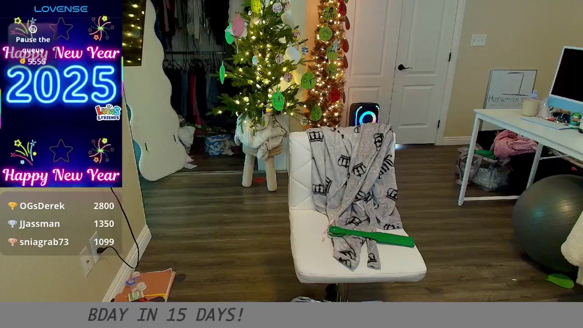Gallery image thumbnail from LexiiJae's myfreecams stream on, 12/31/2025, 22:47 image 16 of 20