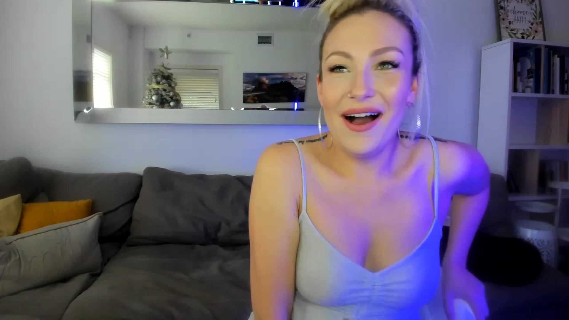 Gallery image thumbnail from Lexii_Mae's myfreecams stream on, 01/18/2023, 18:50 image 11 of 20