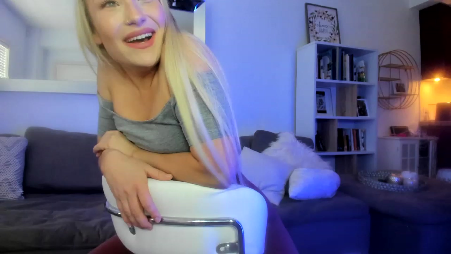 Gallery image thumbnail from Lexii_Mae's myfreecams stream on, 01/20/2023, 19:39 image 1 of 20
