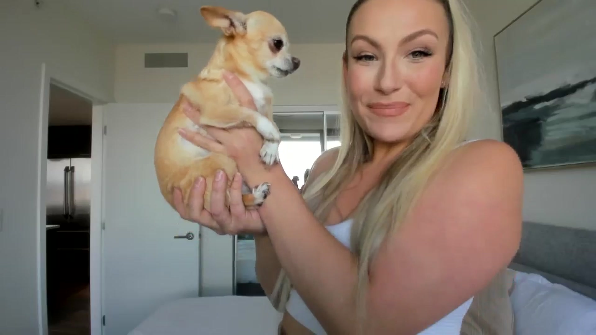 Gallery image thumbnail from Lexii_Mae's myfreecams stream on, 05/22/2024, 20:16 image 4 of 20