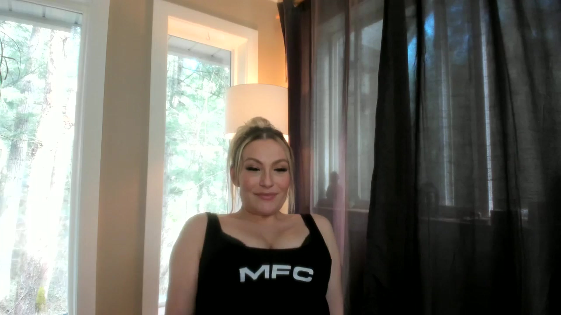 Gallery image thumbnail from Lexii_Mae's myfreecams stream on, 03/05/2025, 22:31 image 12 of 20