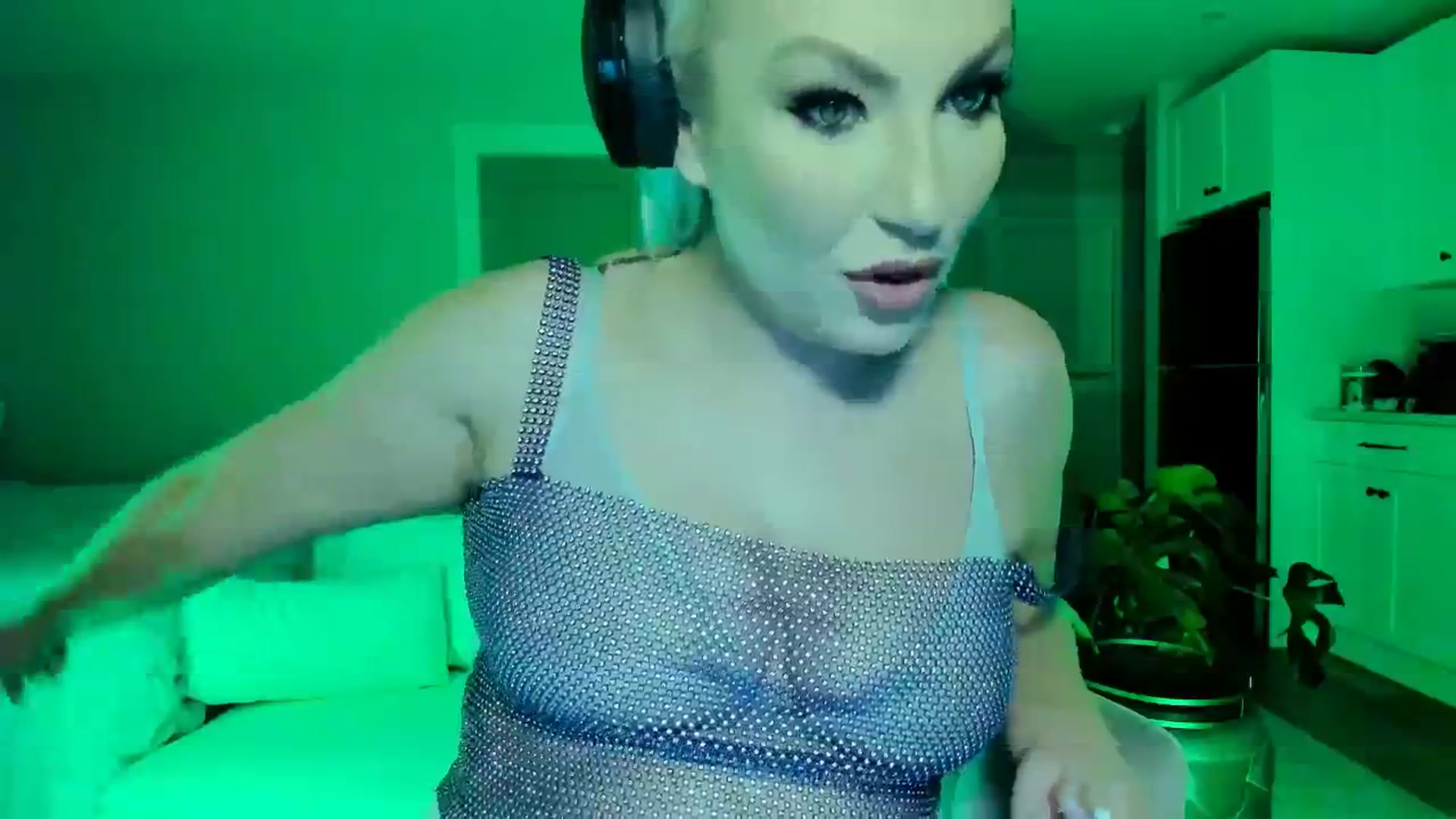 Gallery image thumbnail from Lexii_Mae's myfreecams stream on, 11/30/2025, 04:15 image 8 of 20