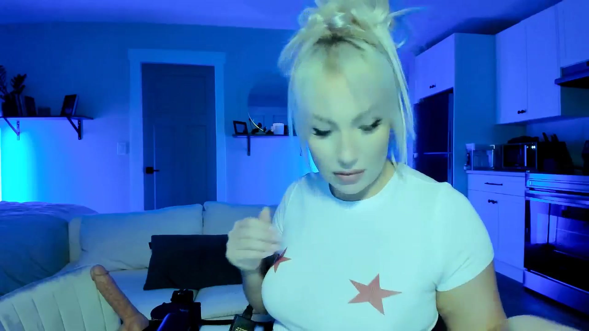 Gallery image thumbnail from Lexii_Mae's myfreecams stream on, 12/03/2025, 05:47 image 7 of 20