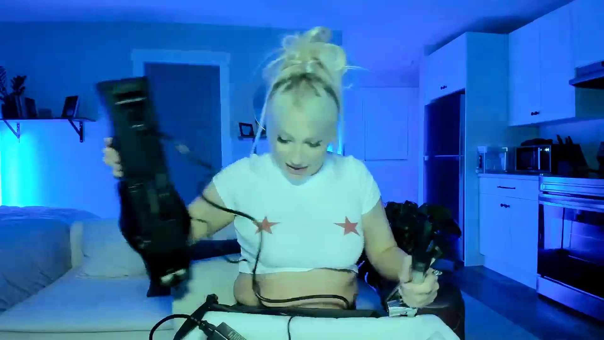 Gallery image thumbnail from Lexii_Mae's myfreecams stream on, 12/03/2025, 05:47 image 15 of 20