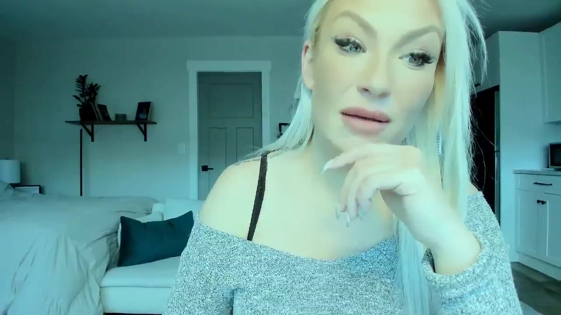 Gallery image thumbnail from Lexii_Mae's myfreecams stream on, 02/26/2026, 01:19 image 18 of 20