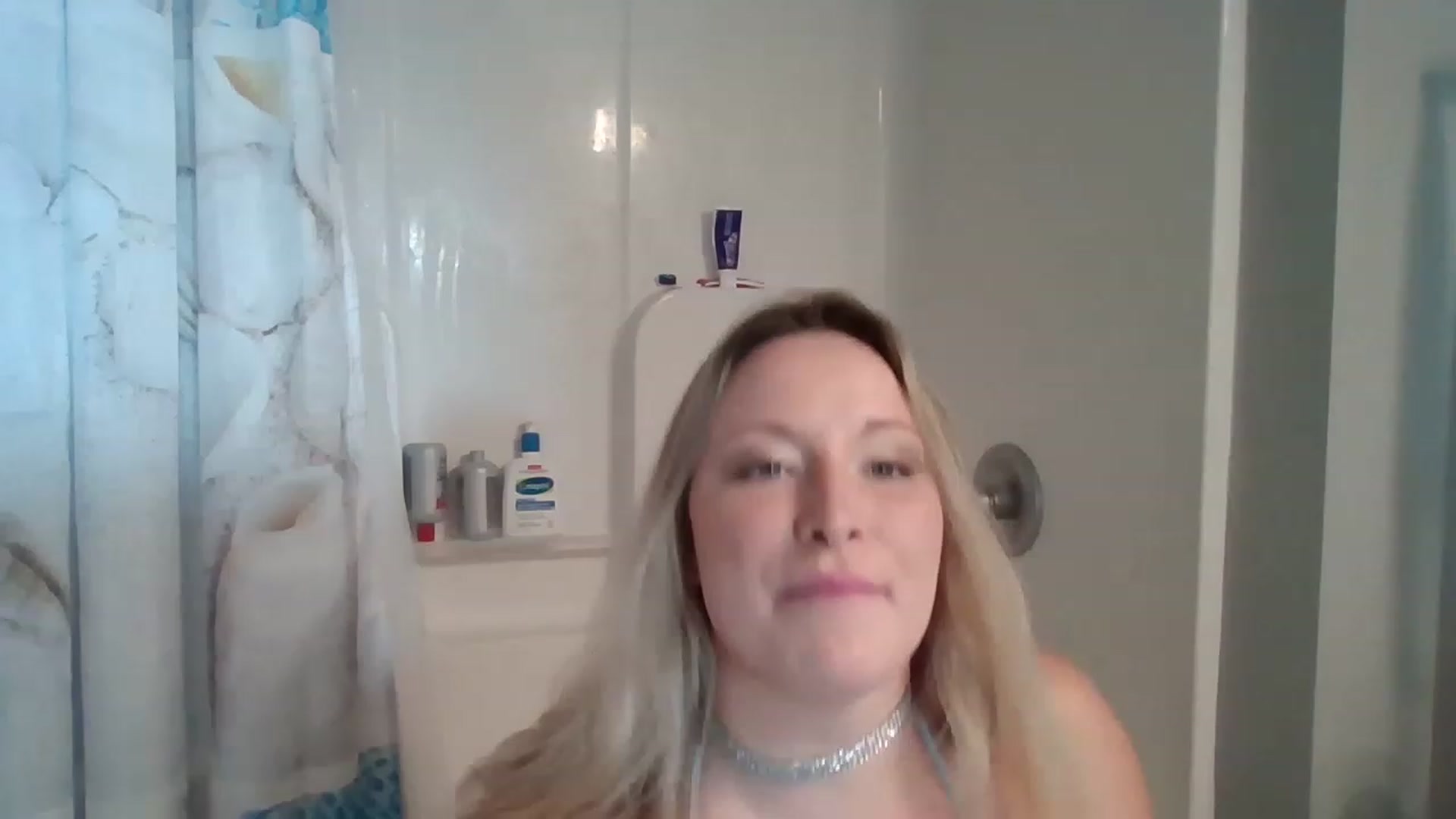 Gallery image thumbnail from LexiiiLove1's myfreecams stream on, 01/06/2023, 18:23 image 1 of 20