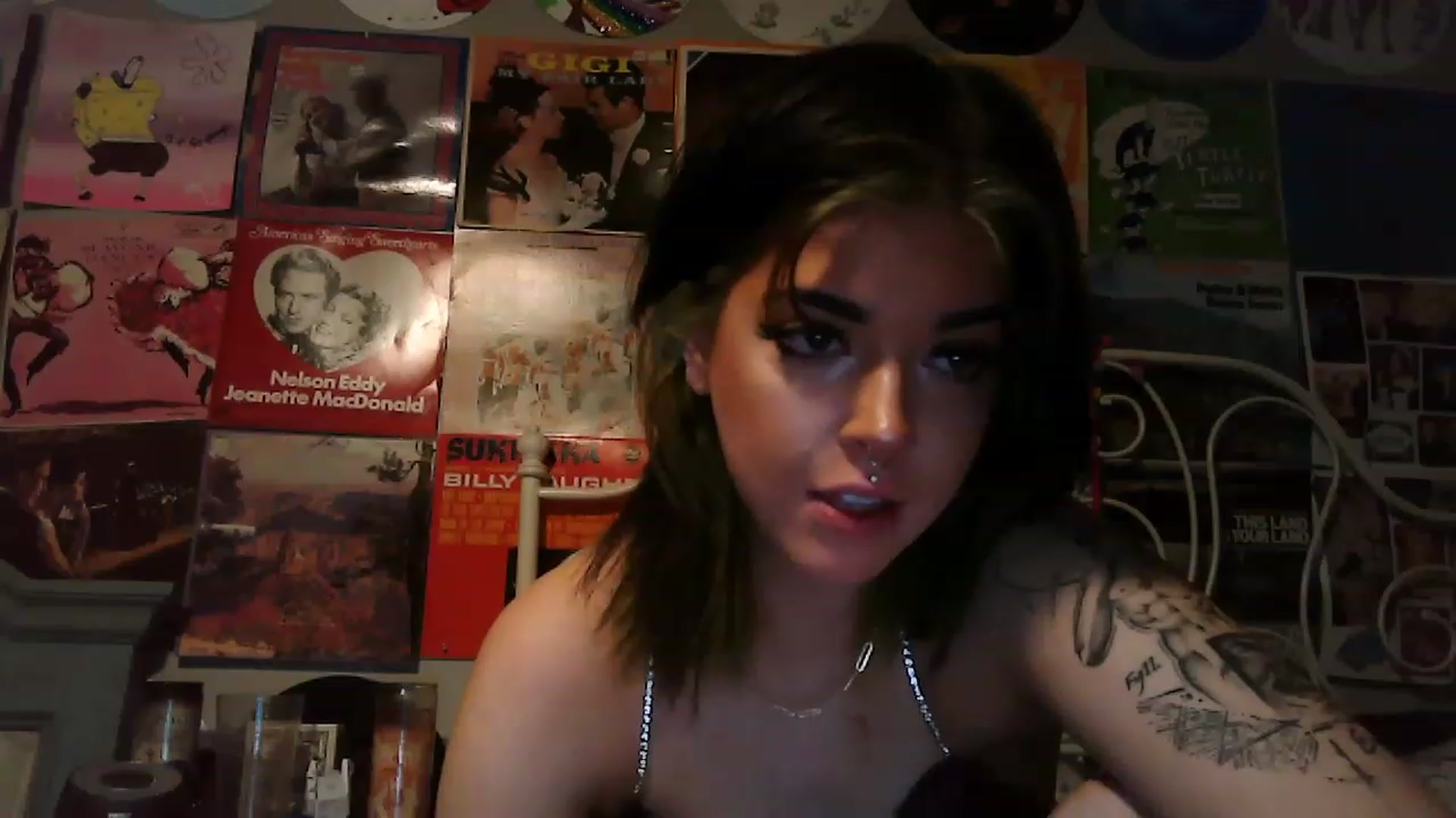 Gallery image thumbnail from Leximayxox's myfreecams stream on, 02/26/2023, 03:43 image 13 of 20