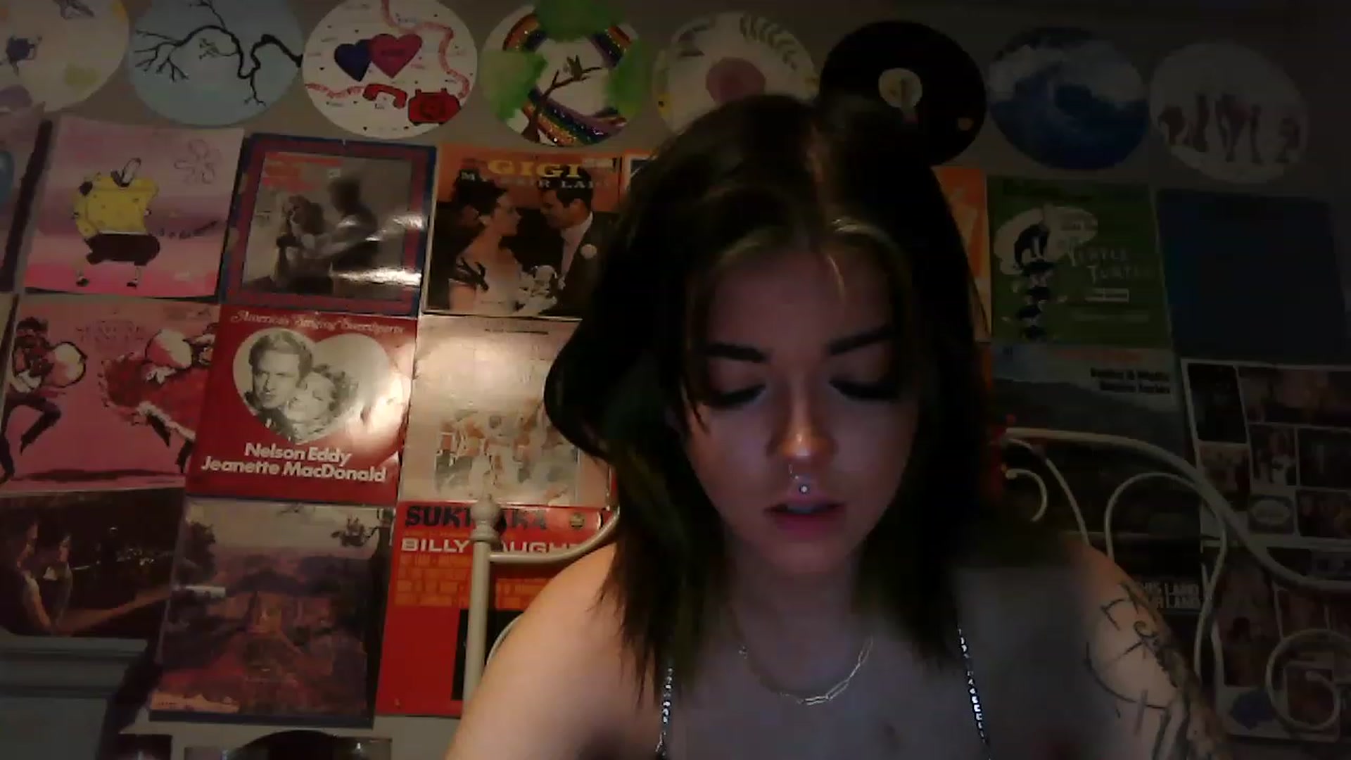Gallery image thumbnail from Leximayxox's myfreecams stream on, 02/26/2023, 03:43 image 15 of 20