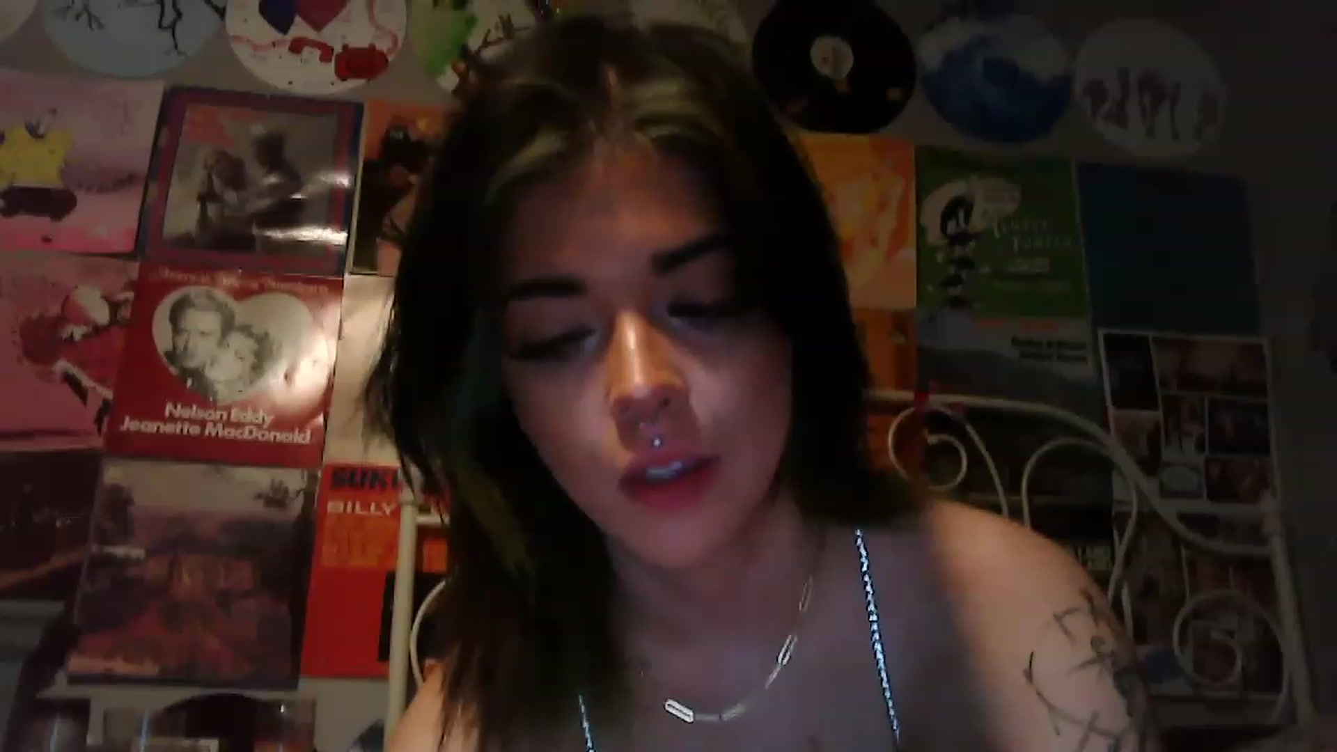 Gallery image thumbnail from Leximayxox's myfreecams stream on, 02/26/2023, 03:43 image 17 of 20