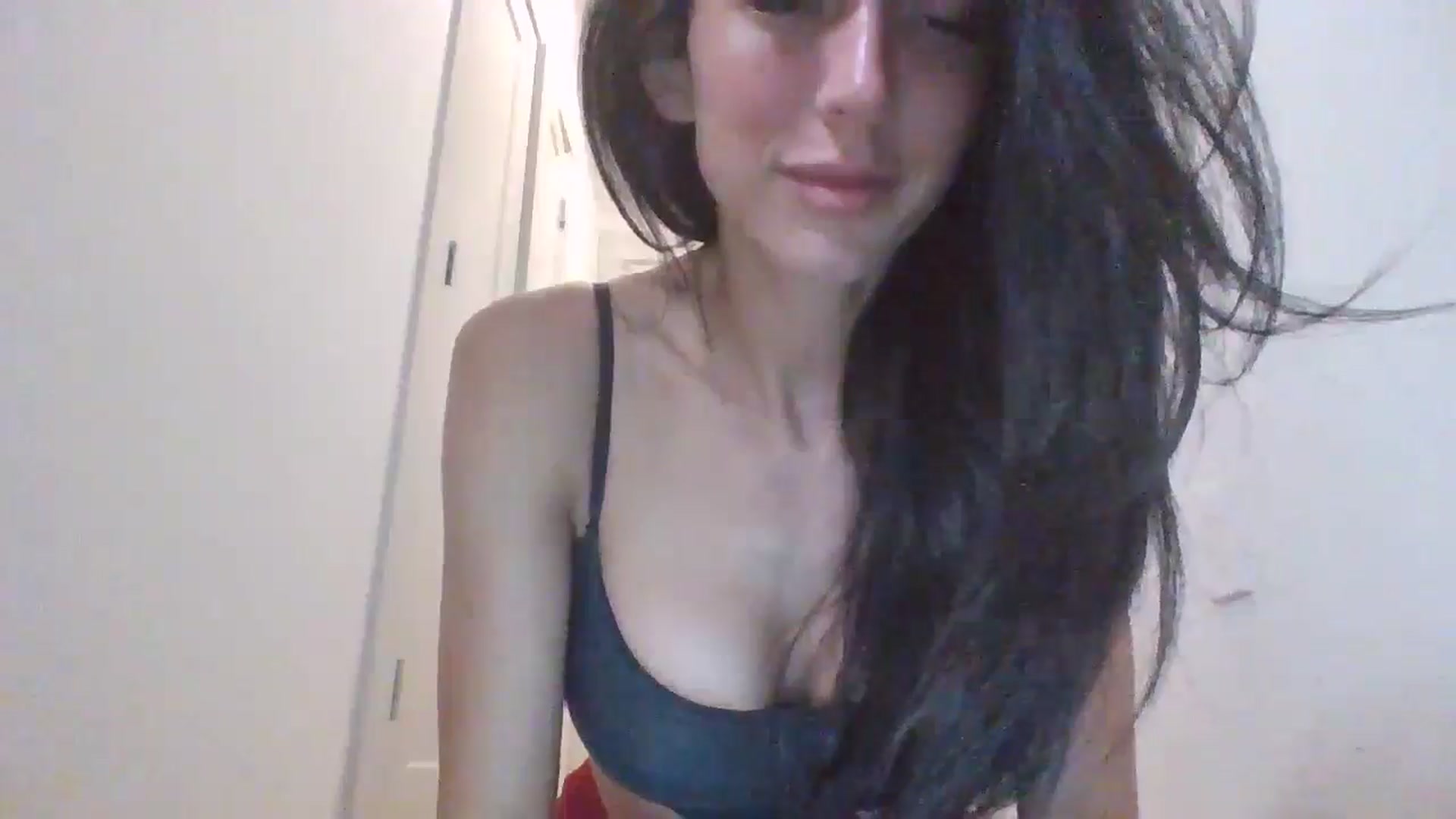 Gallery image thumbnail from Lexixoxoxo's myfreecams stream on, 10/15/2024, 09:42 image 16 of 20