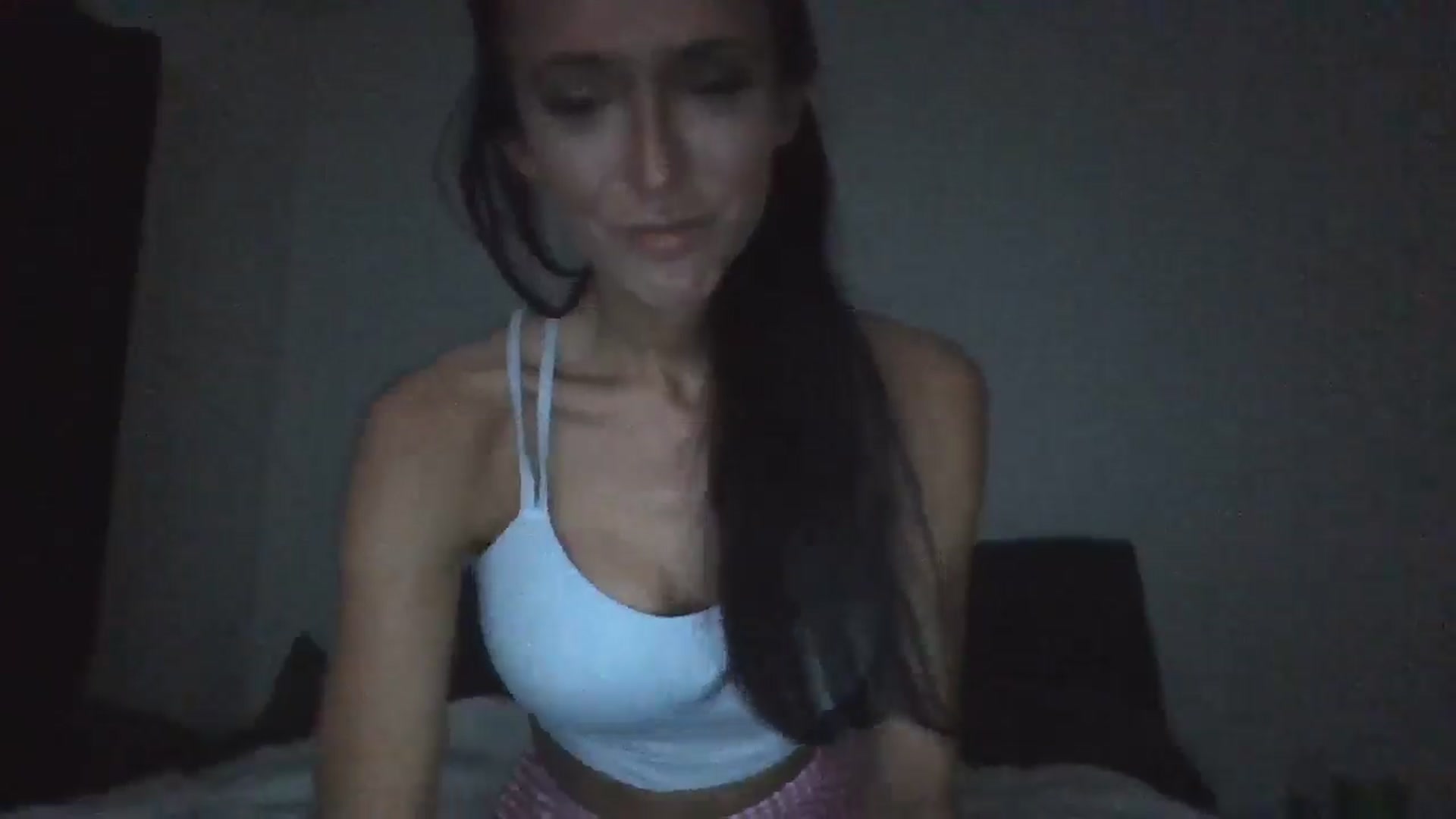 Gallery image thumbnail from Lexixoxoxo's myfreecams stream on, 10/18/2024, 07:37 image 16 of 20