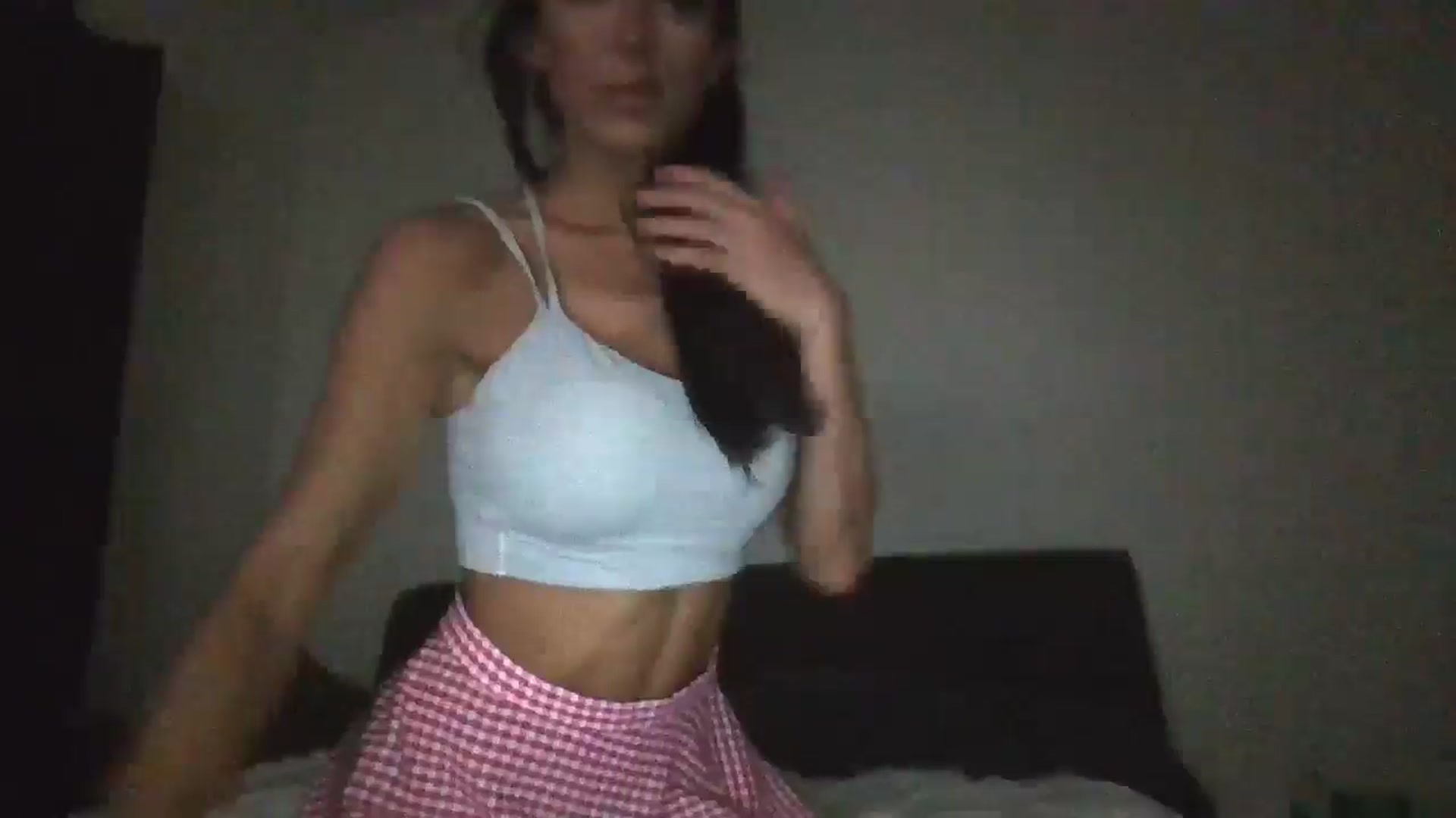 Gallery image thumbnail from Lexixoxoxo's myfreecams stream on, 10/18/2024, 07:37 image 17 of 20
