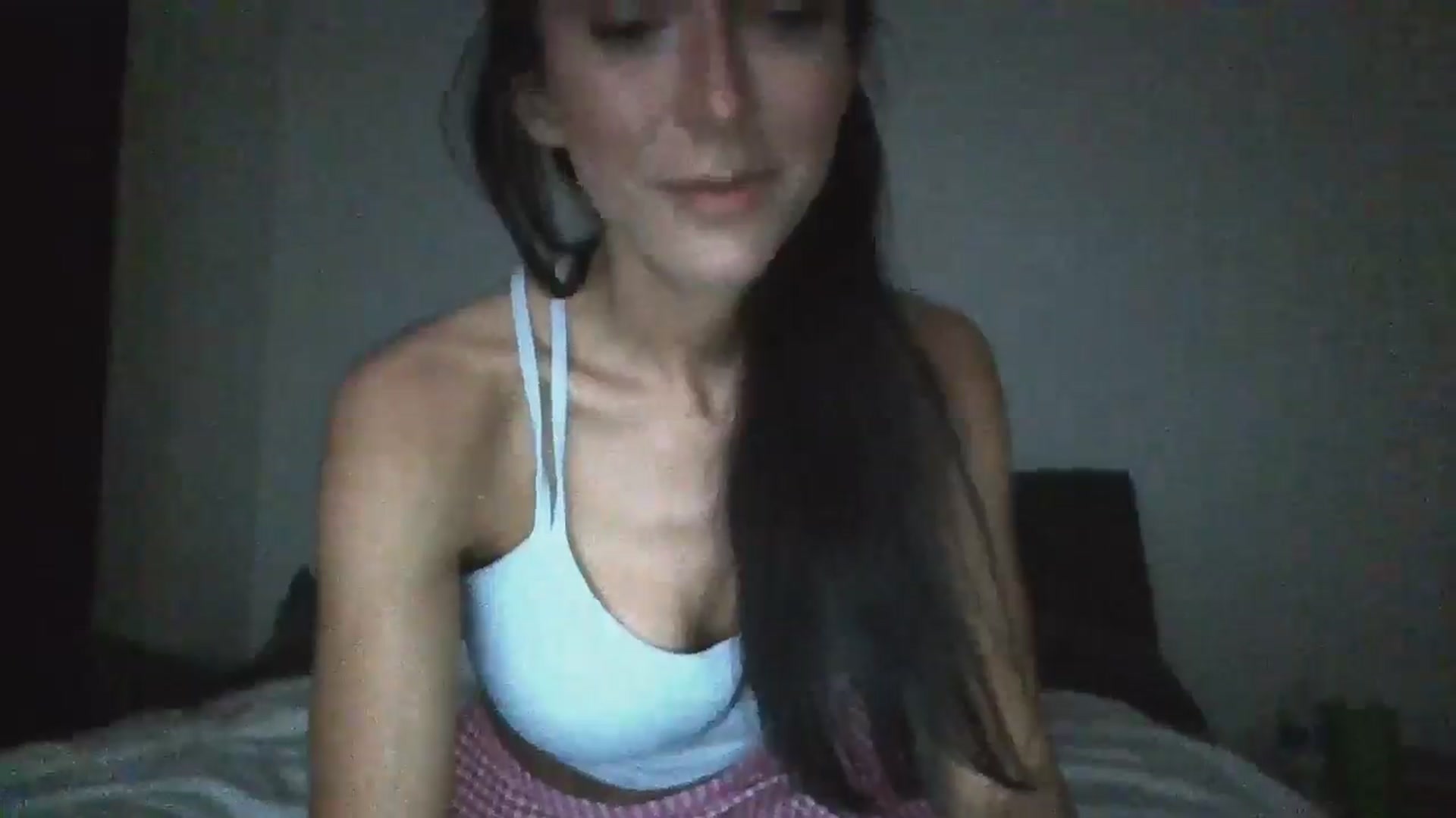Gallery image thumbnail from Lexixoxoxo's myfreecams stream on, 10/18/2024, 07:37 image 15 of 20