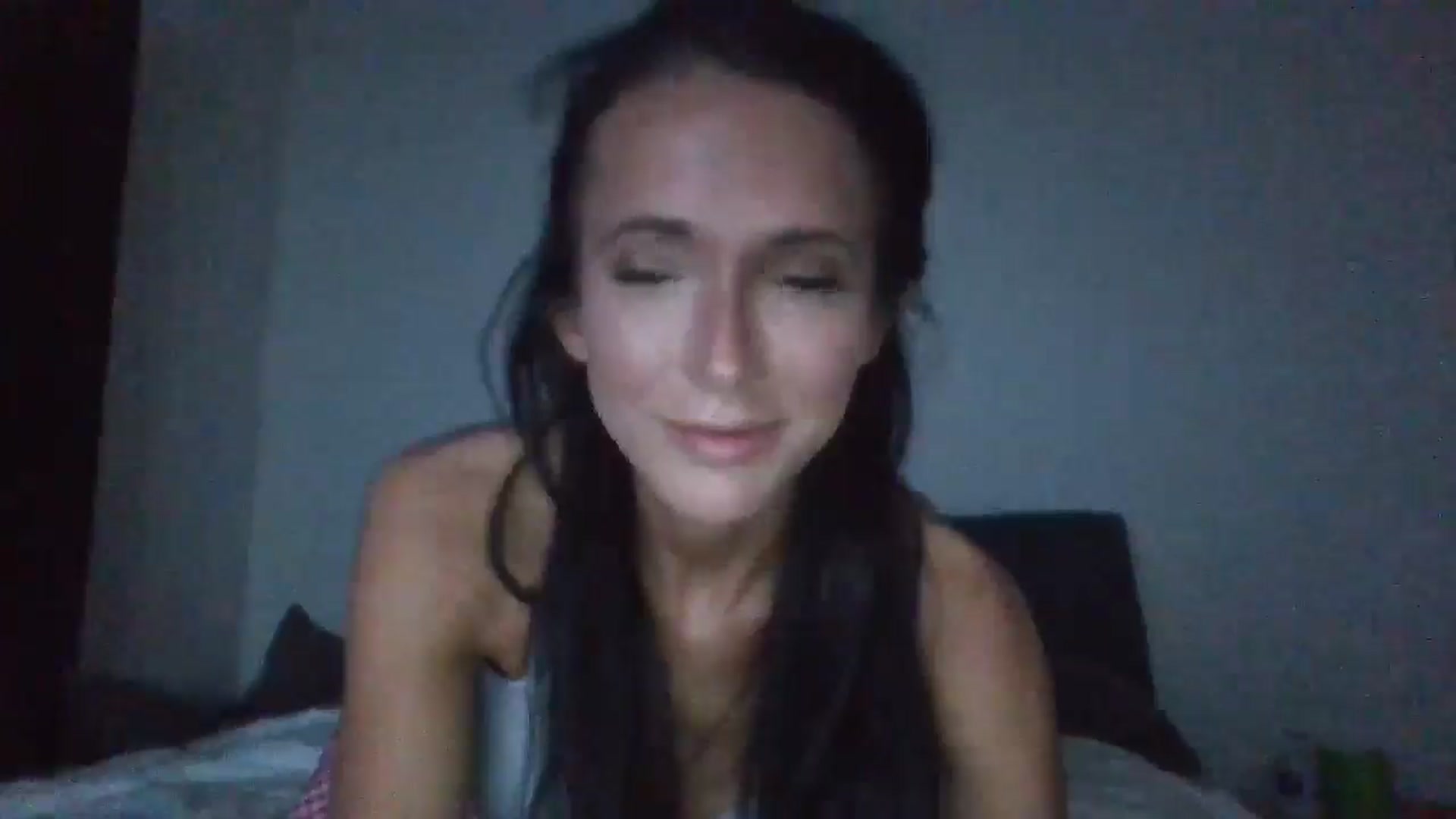 Gallery image thumbnail from Lexixoxoxo's myfreecams stream on, 10/18/2024, 07:37 image 18 of 20