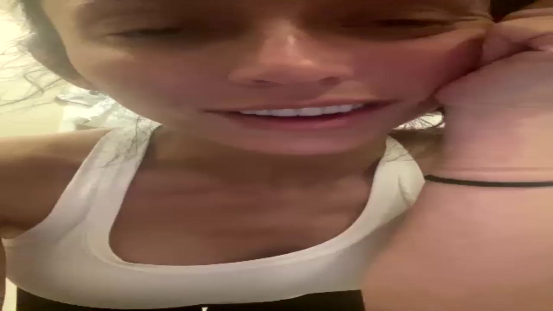 Gallery image thumbnail from Lexixoxoxo's myfreecams stream on, 03/13/2025, 10:13 image 1 of 20