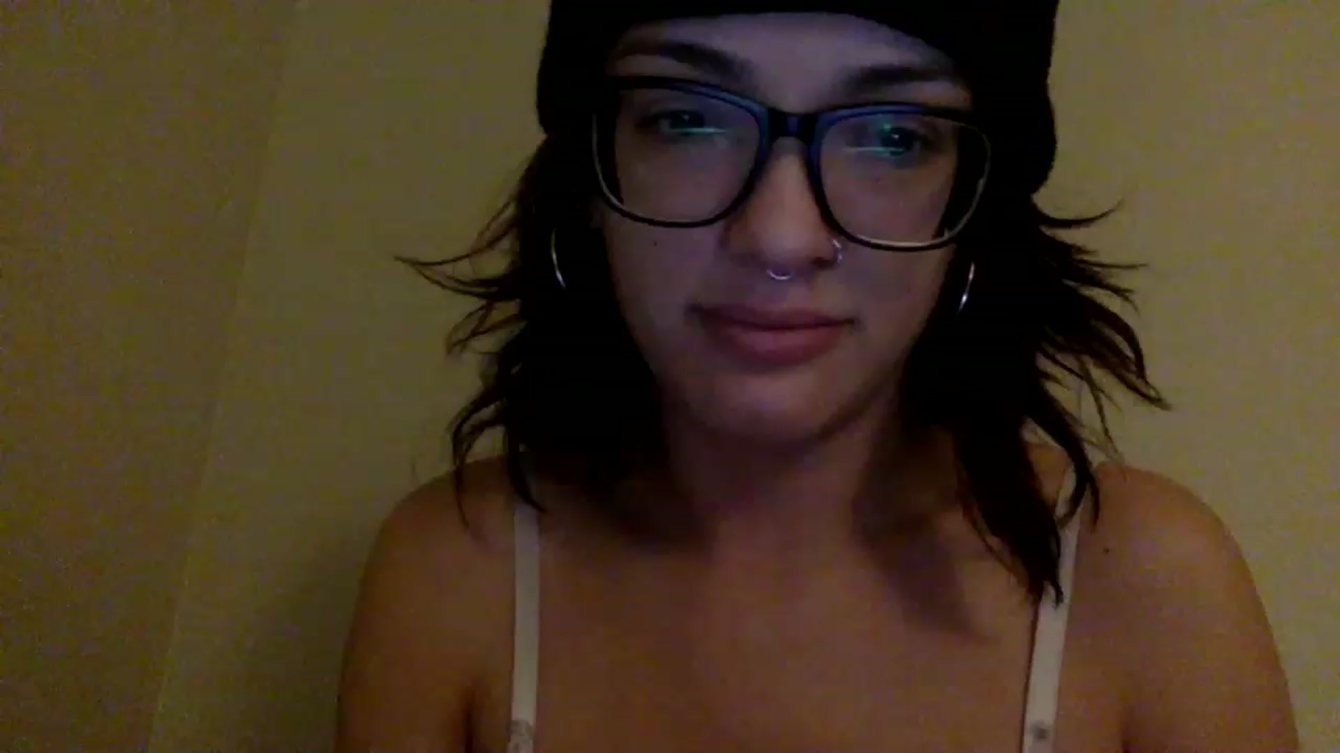 Gallery image thumbnail from Lexsexkitten's myfreecams stream on, 11/15/2022, 12:32 image 8 of 20