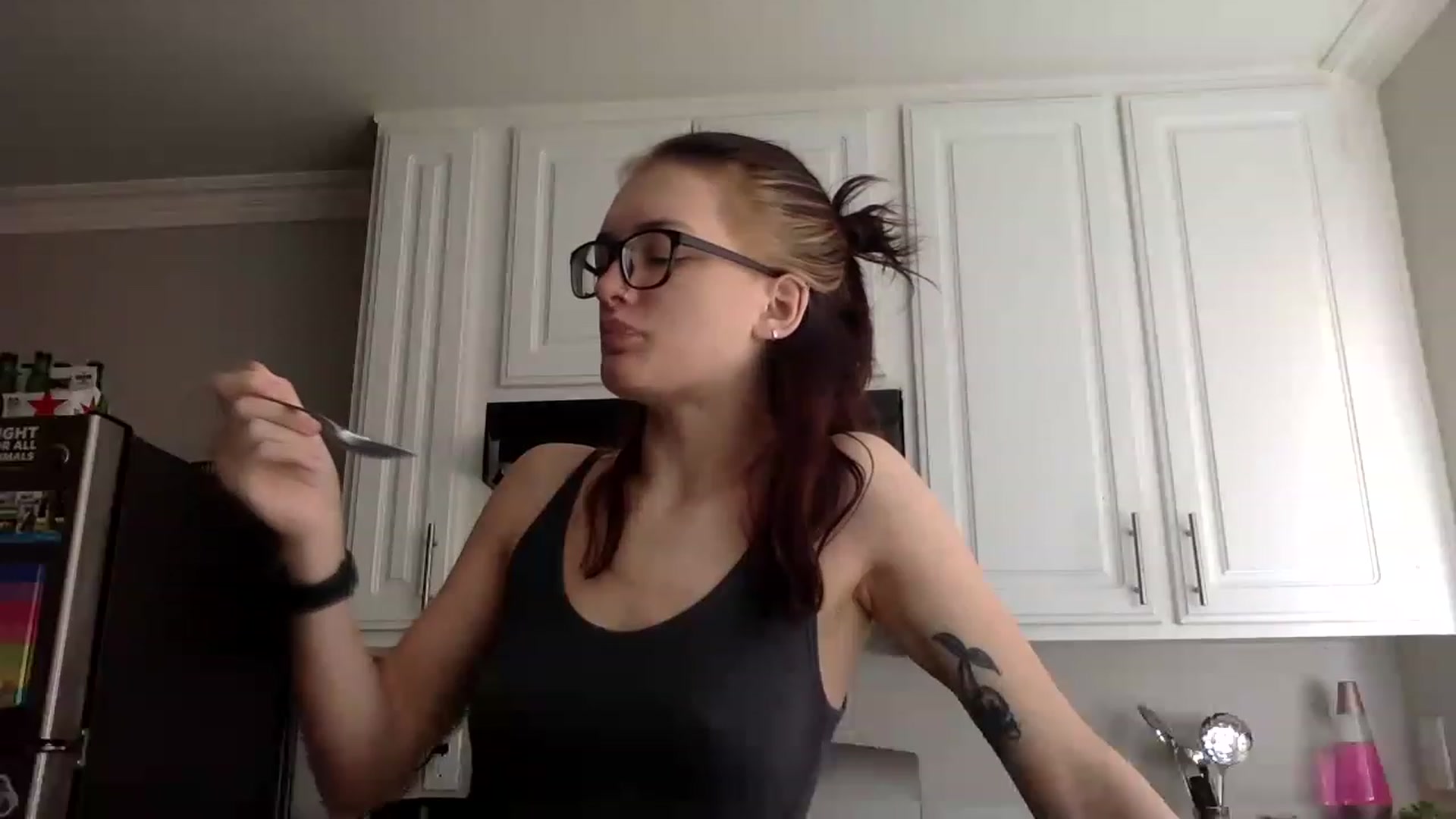 Gallery image thumbnail from Lexsexkitten's myfreecams stream on, 11/19/2022, 20:32 image 7 of 20