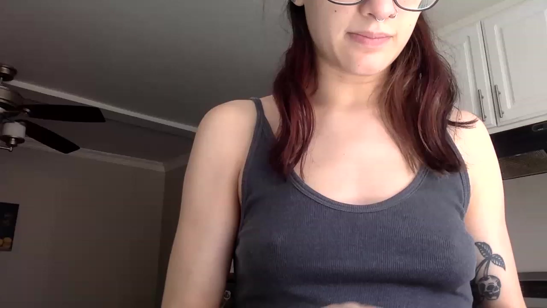 Gallery image thumbnail from Lexsexkitten's myfreecams stream on, 11/19/2022, 20:32 image 14 of 20
