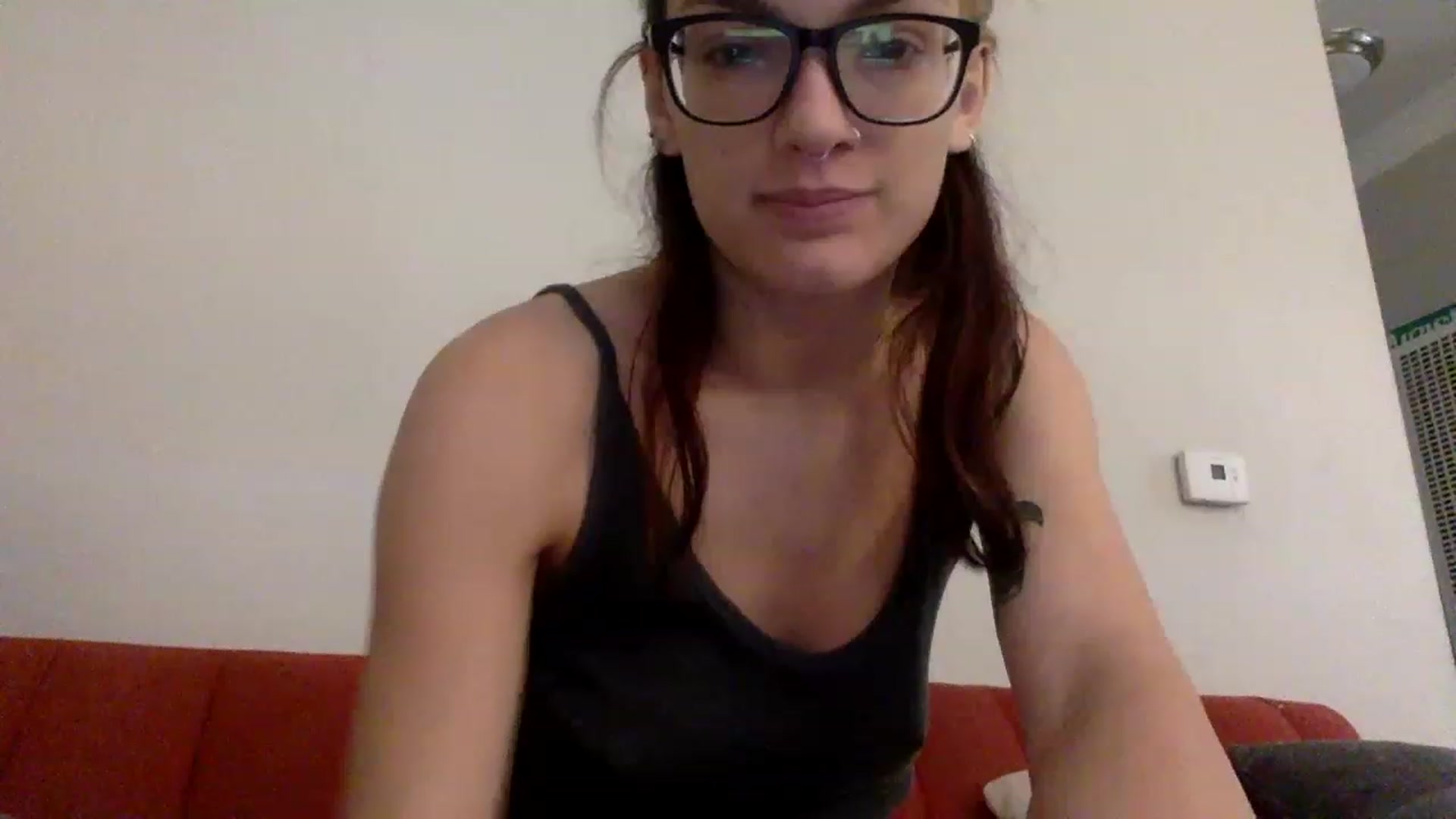 Gallery image thumbnail from Lexsexkitten's myfreecams stream on, 11/19/2022, 20:32 image 3 of 20