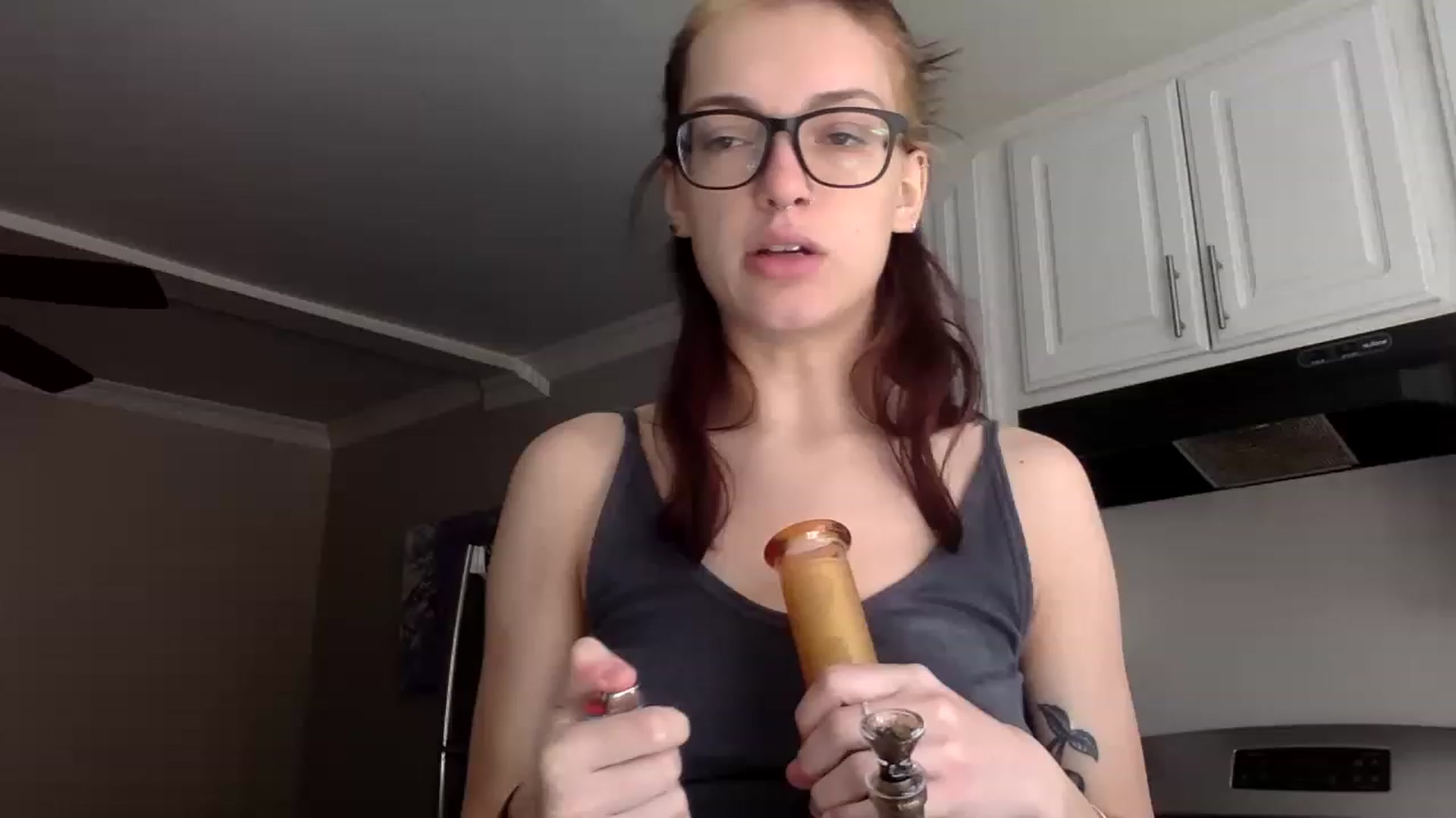 Gallery image thumbnail from Lexsexkitten's myfreecams stream on, 11/19/2022, 20:32 image 16 of 20