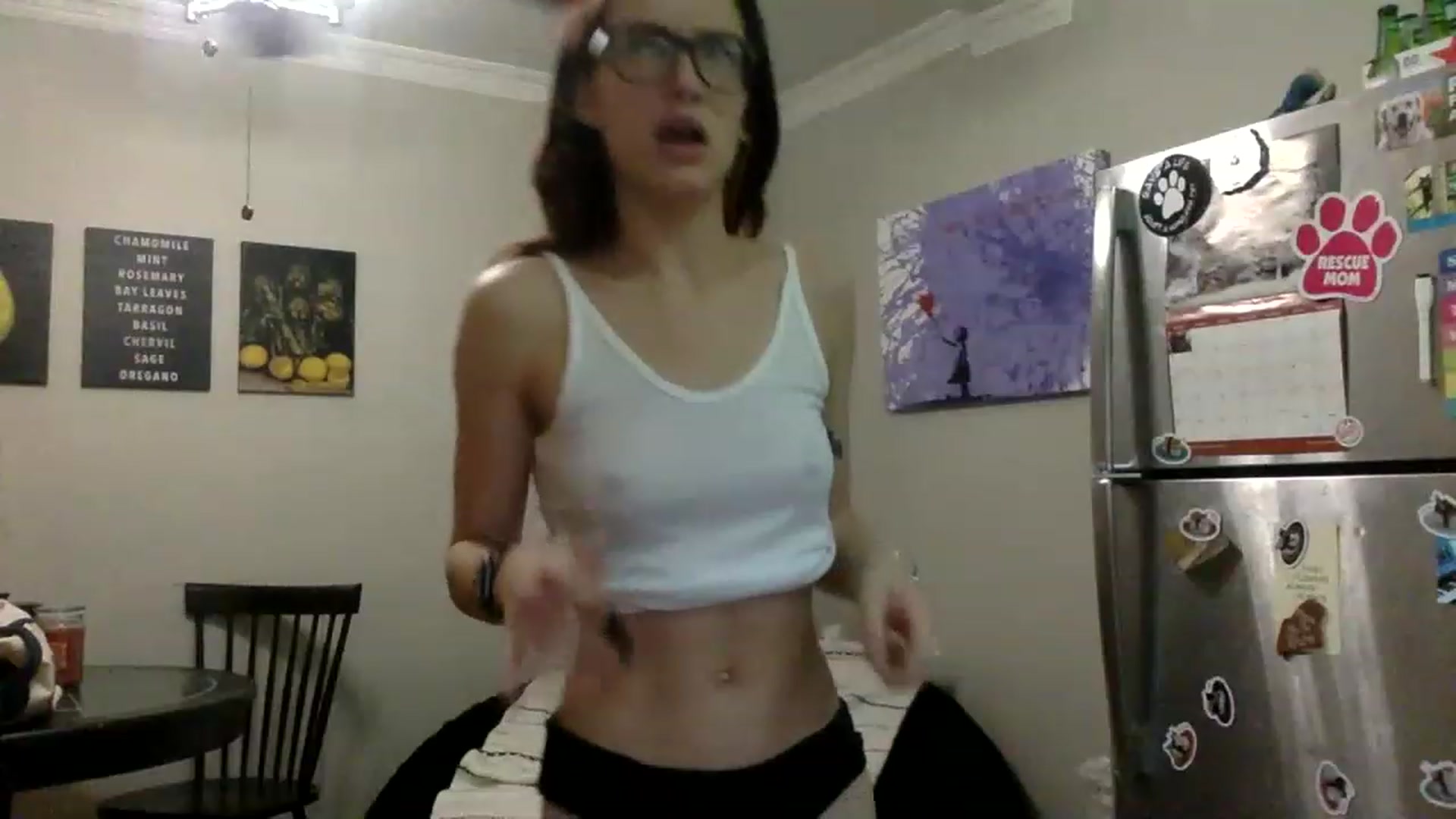 Gallery image thumbnail from Lexsexkitten's myfreecams stream on, 11/21/2022, 24:44 image 16 of 20