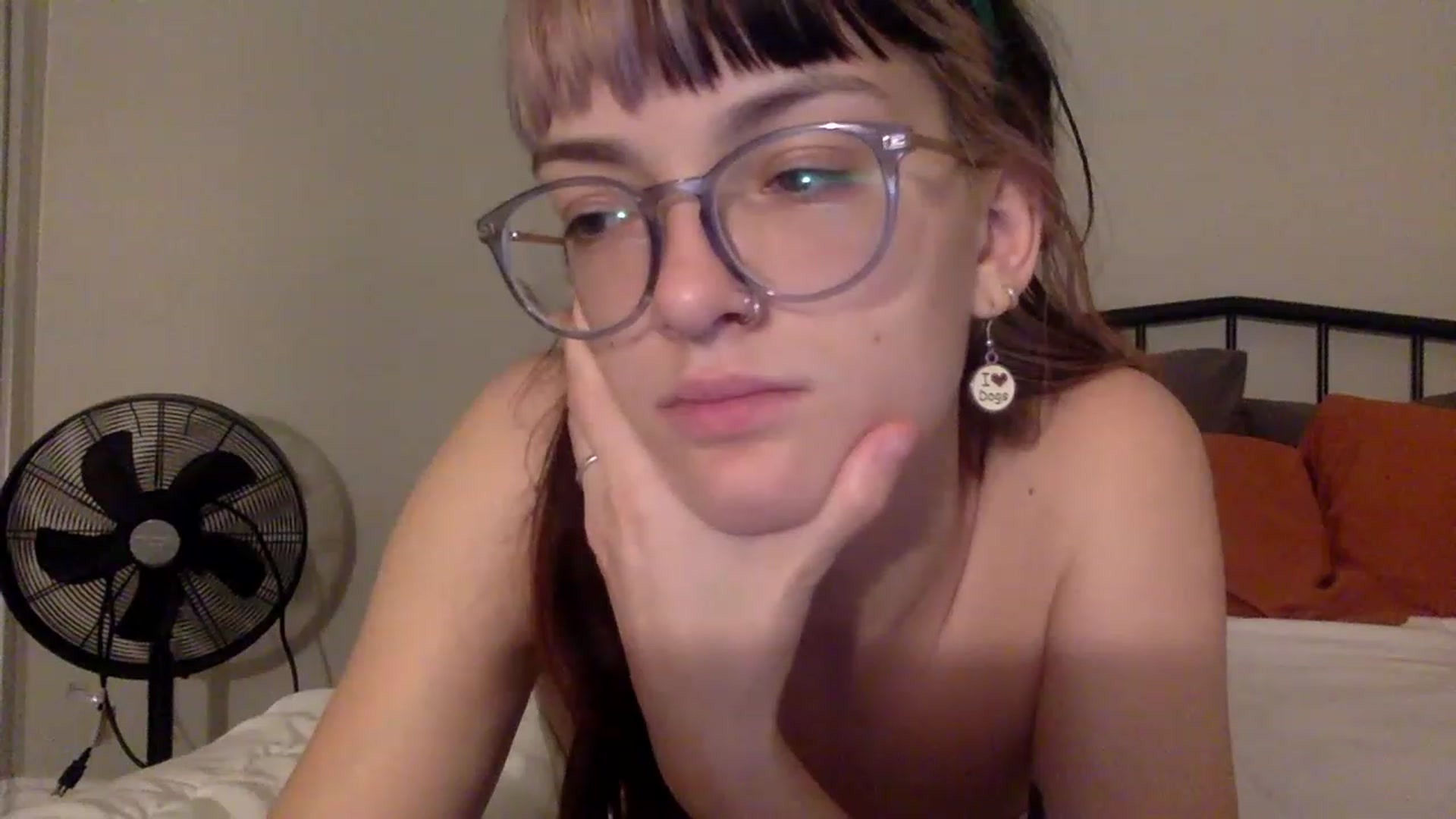 Gallery image thumbnail from Lexsexkitten's myfreecams stream on, 12/19/2022, 07:57 image 8 of 20