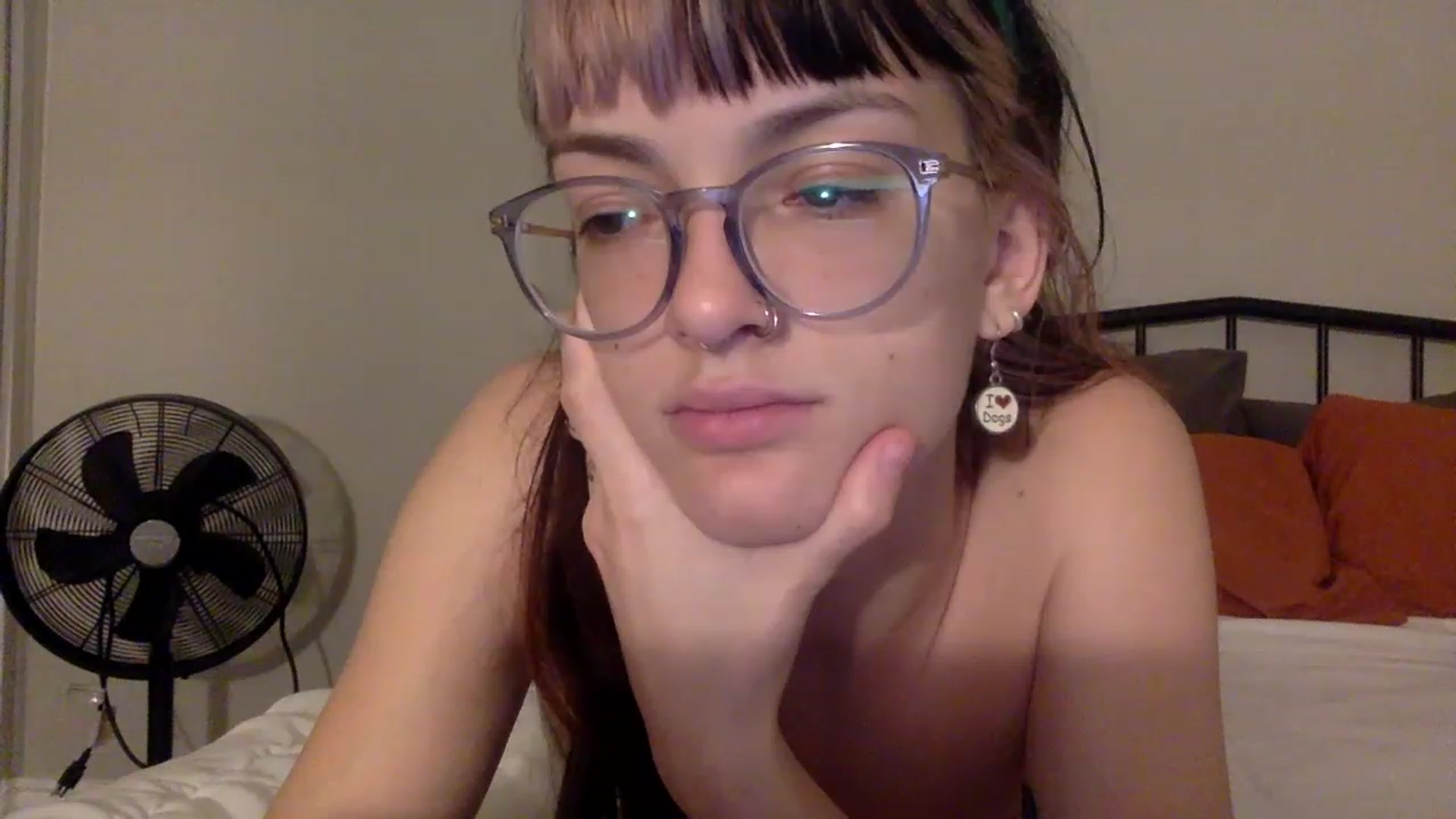 Gallery image thumbnail from Lexsexkitten's myfreecams stream on, 12/19/2022, 07:57 image 9 of 20