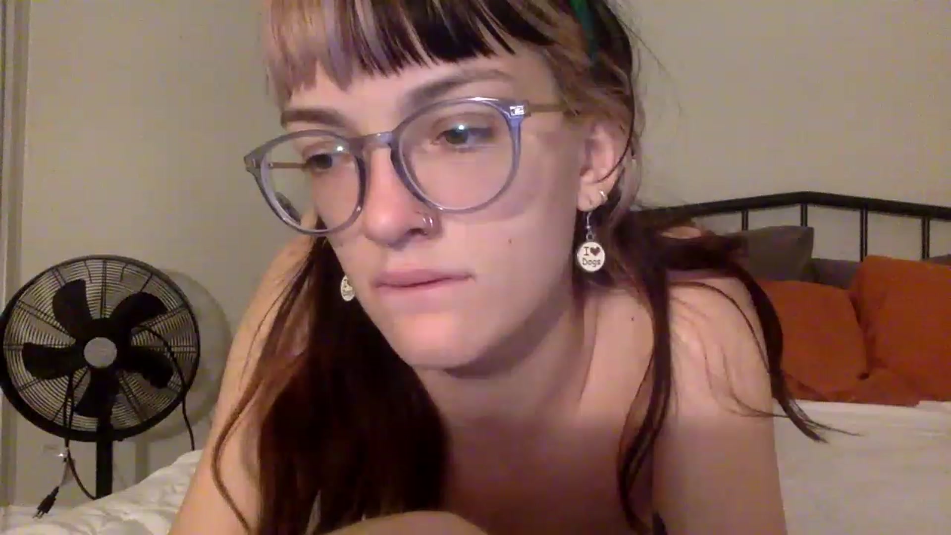Gallery image thumbnail from Lexsexkitten's myfreecams stream on, 12/19/2022, 07:57 image 5 of 20