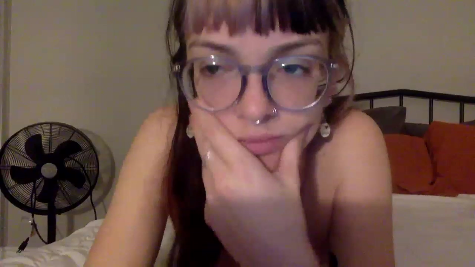 Gallery image thumbnail from Lexsexkitten's myfreecams stream on, 12/19/2022, 07:57 image 2 of 20