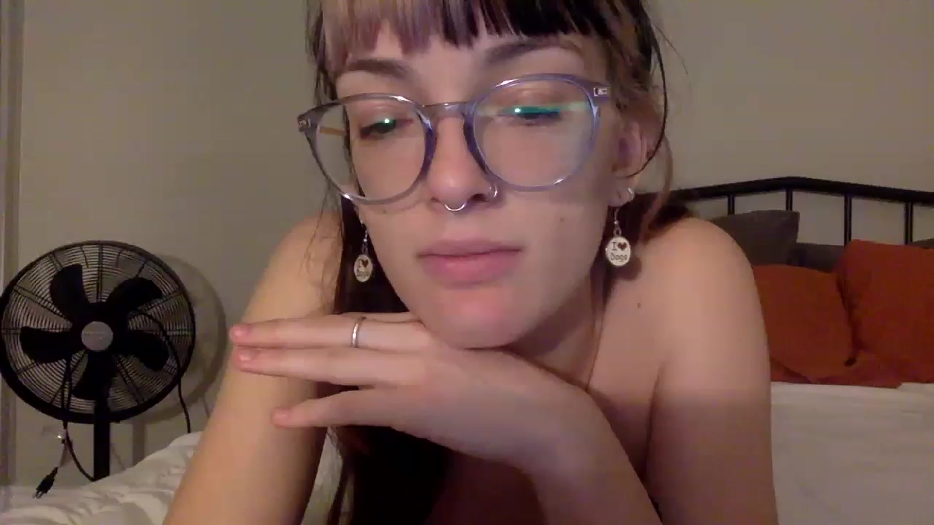 Gallery image thumbnail from Lexsexkitten's myfreecams stream on, 12/19/2022, 07:57 image 3 of 20
