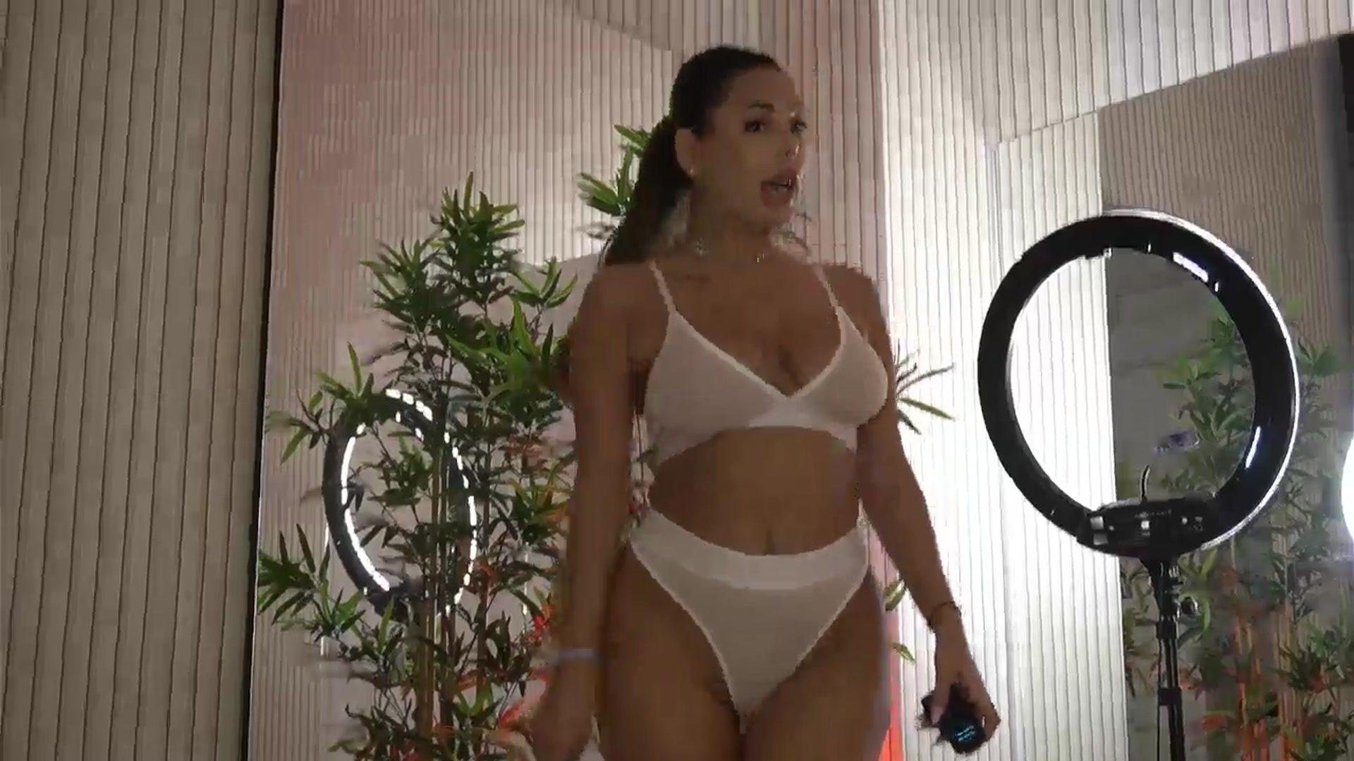 Gallery image thumbnail from LexxiKenn's myfreecams stream on, 08/22/2025, 18:10 image 13 of 20