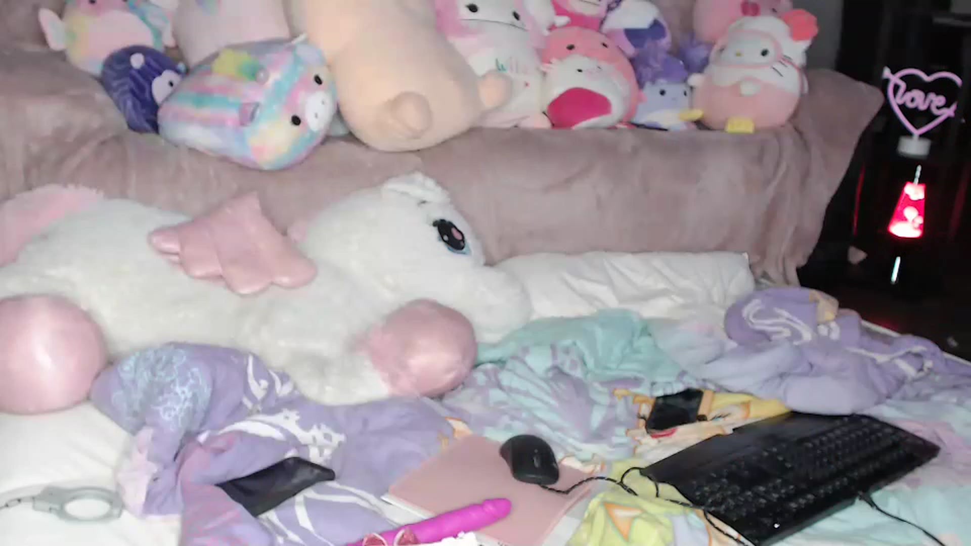 Gallery image thumbnail from LexxieJayde's myfreecams stream on, 03/04/2023, 13:20 image 15 of 20
