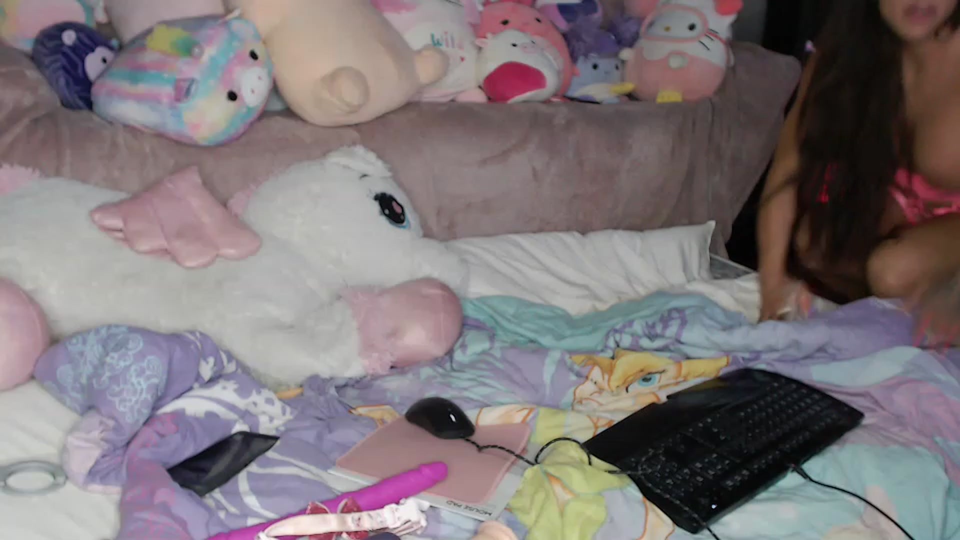 Gallery image thumbnail from LexxieJayde's myfreecams stream on, 03/04/2023, 13:20 image 17 of 20