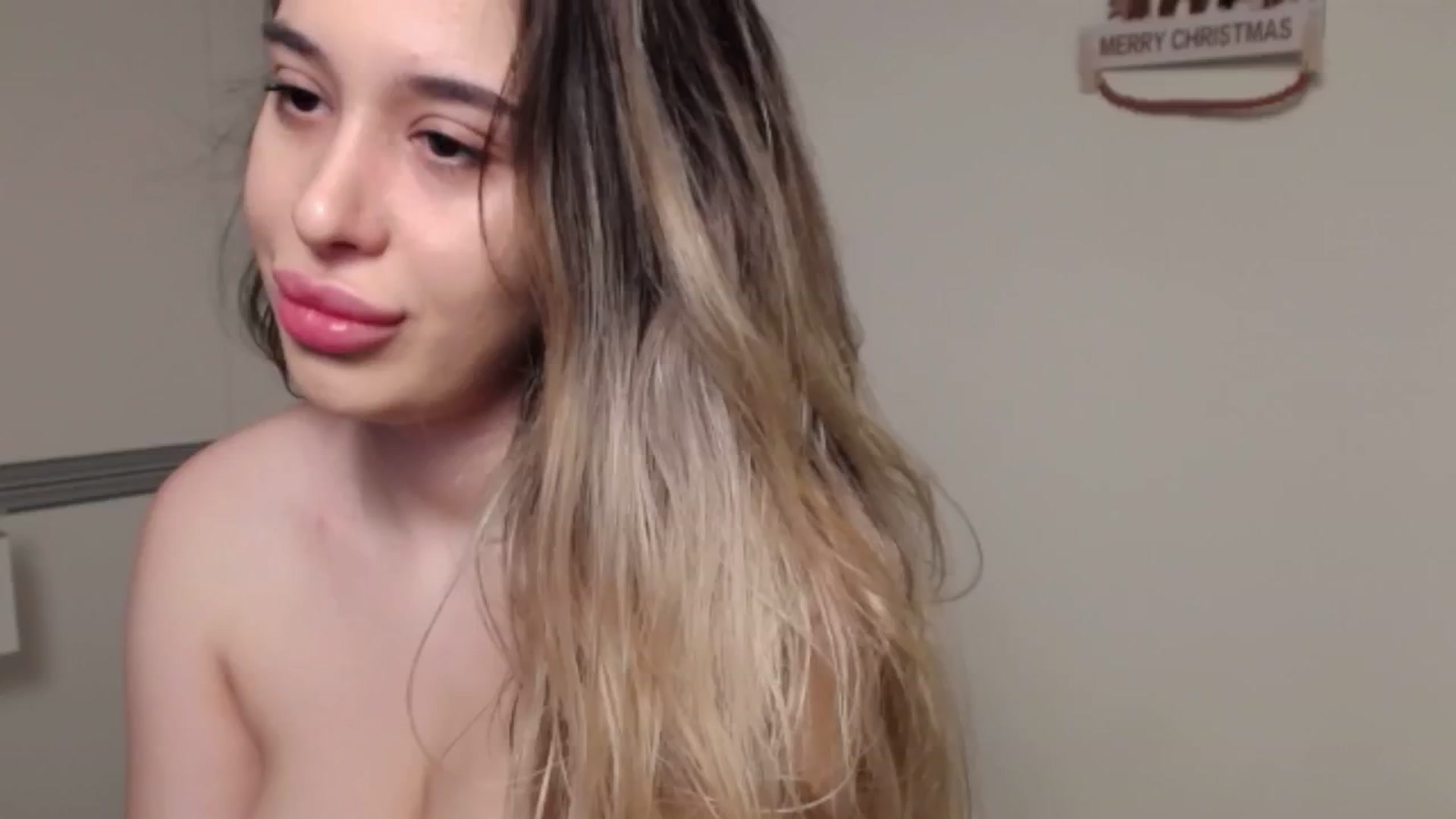 Gallery image thumbnail from LexxySelena's myfreecams stream on, 12/26/2024, 03:01 image 17 of 20