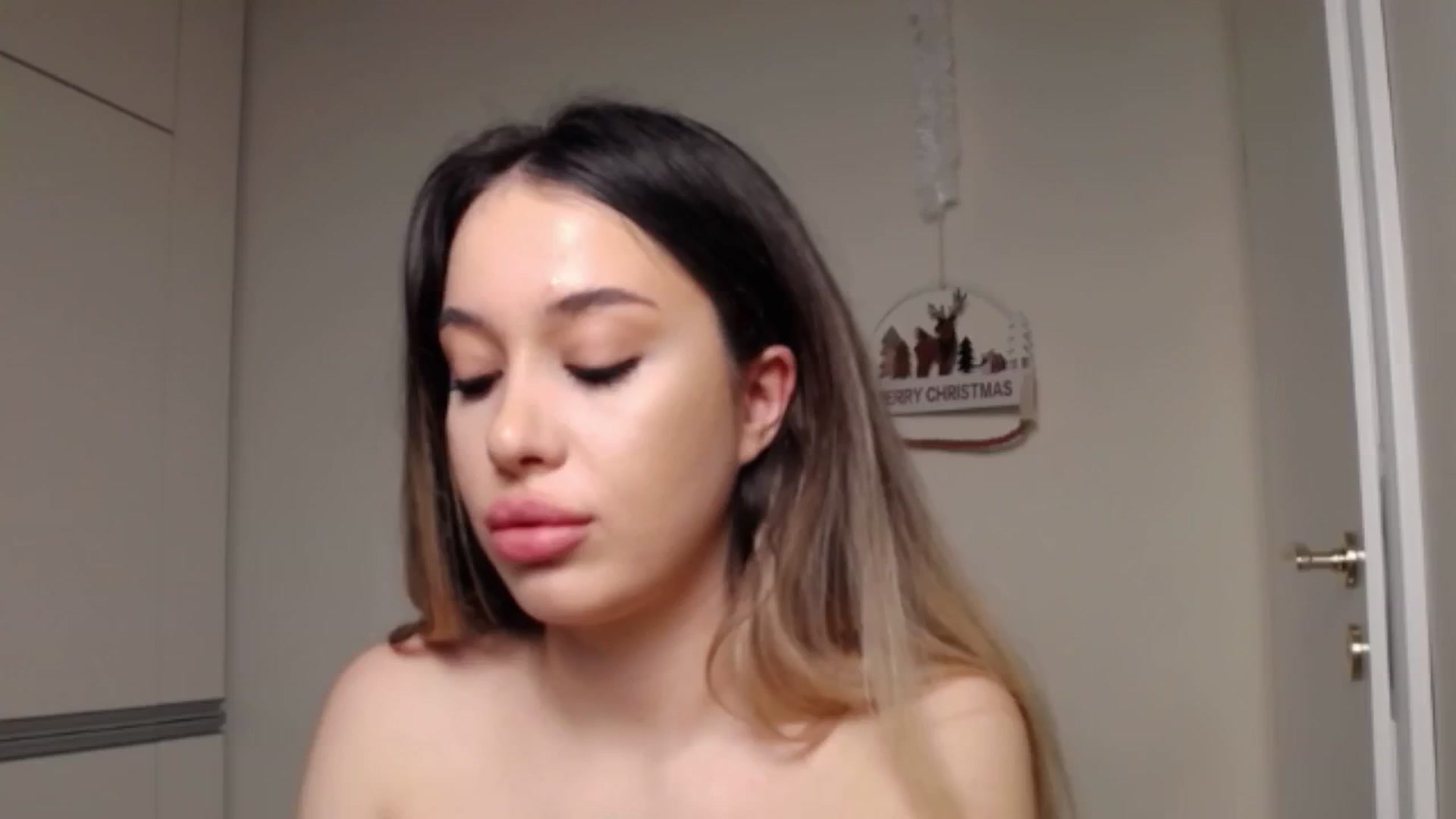 Gallery image thumbnail from LexxySelena's myfreecams stream on, 01/26/2025, 04:28 image 2 of 20