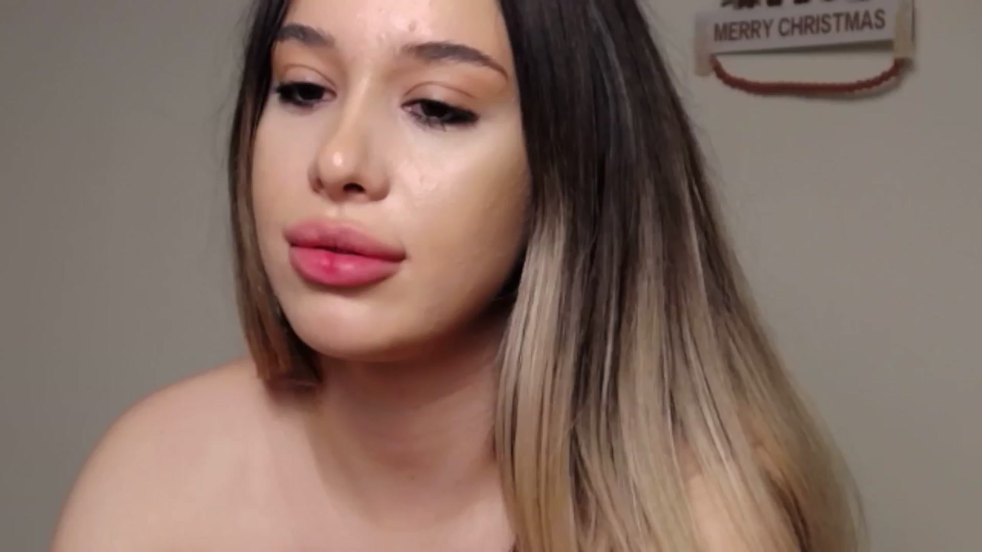 Gallery image thumbnail from LexxySelena's myfreecams stream on, 01/26/2025, 04:28 image 10 of 20
