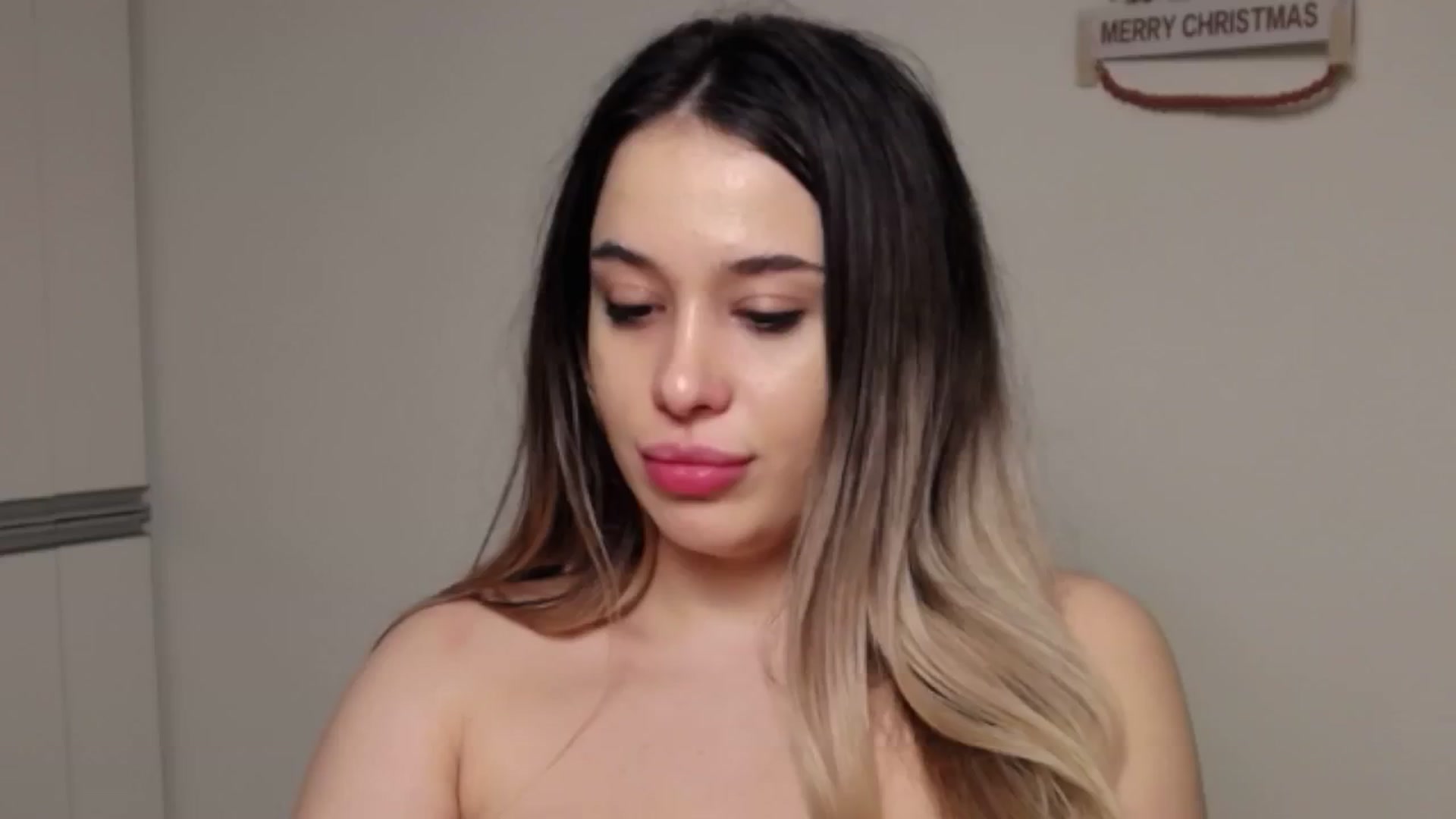 Gallery image thumbnail from LexxySelena's myfreecams stream on, 01/27/2025, 04:59 image 1 of 20