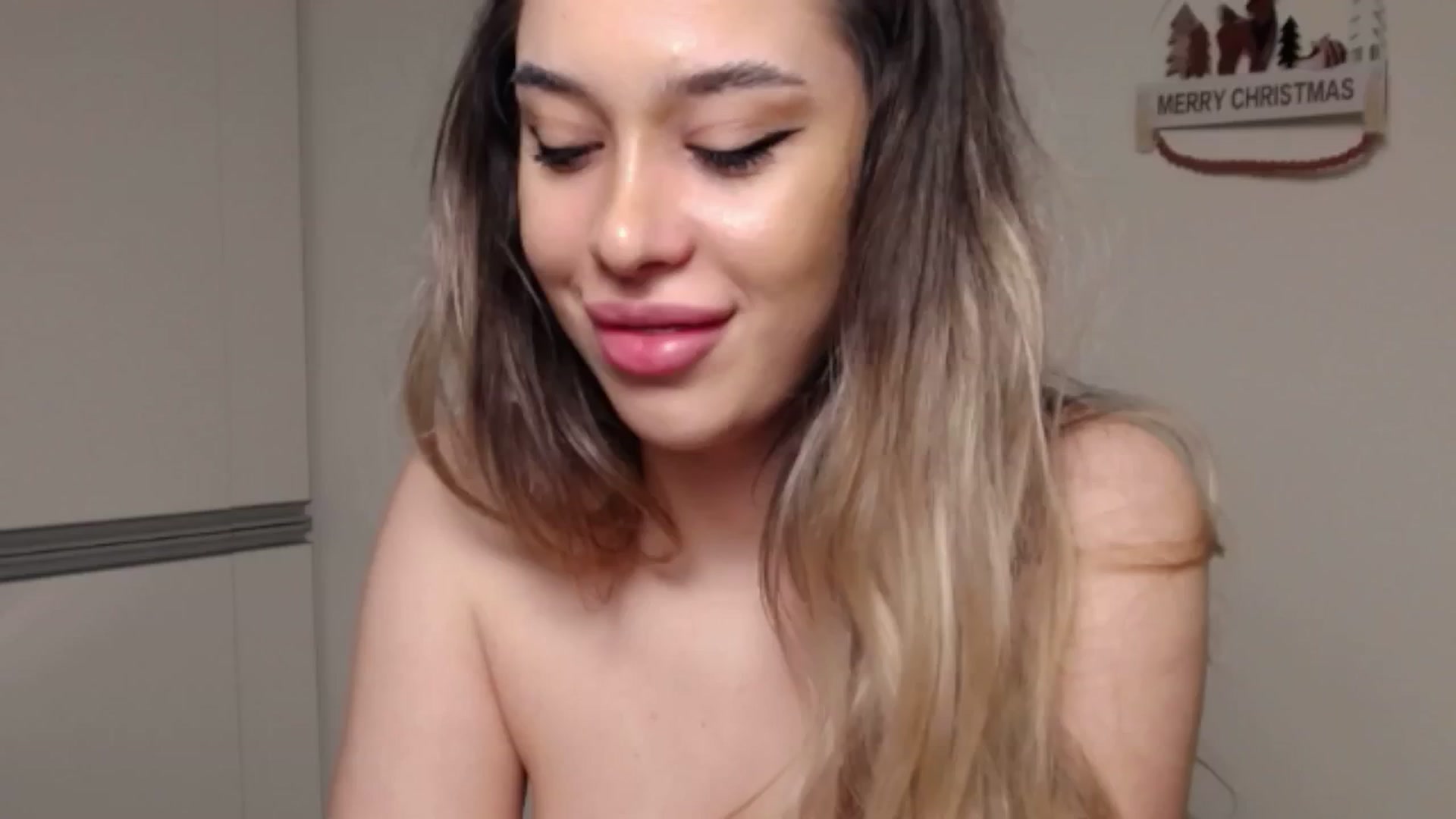 Gallery image thumbnail from LexxySelena's myfreecams stream on, 01/30/2025, 03:33 image 11 of 20