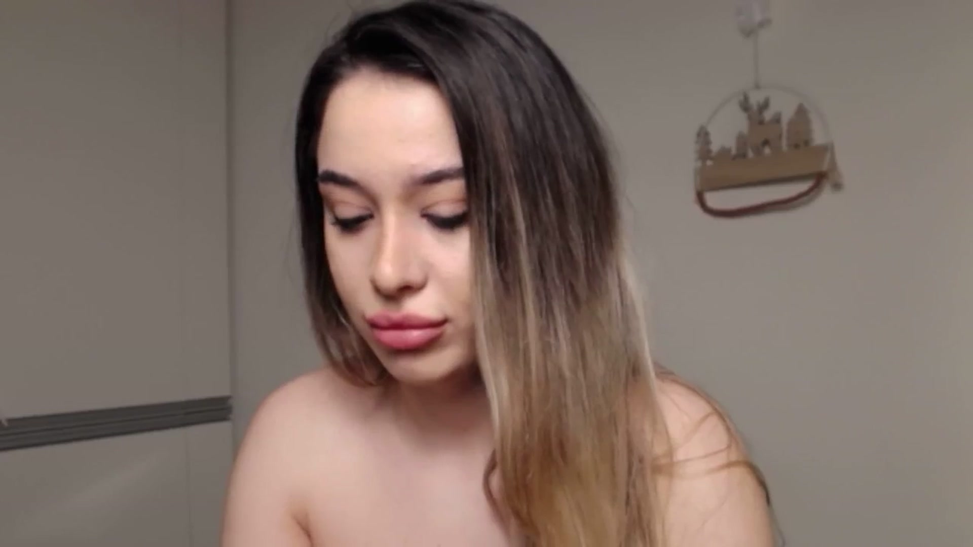 Gallery image thumbnail from LexxySelena's myfreecams stream on, 02/03/2025, 01:28 image 6 of 20